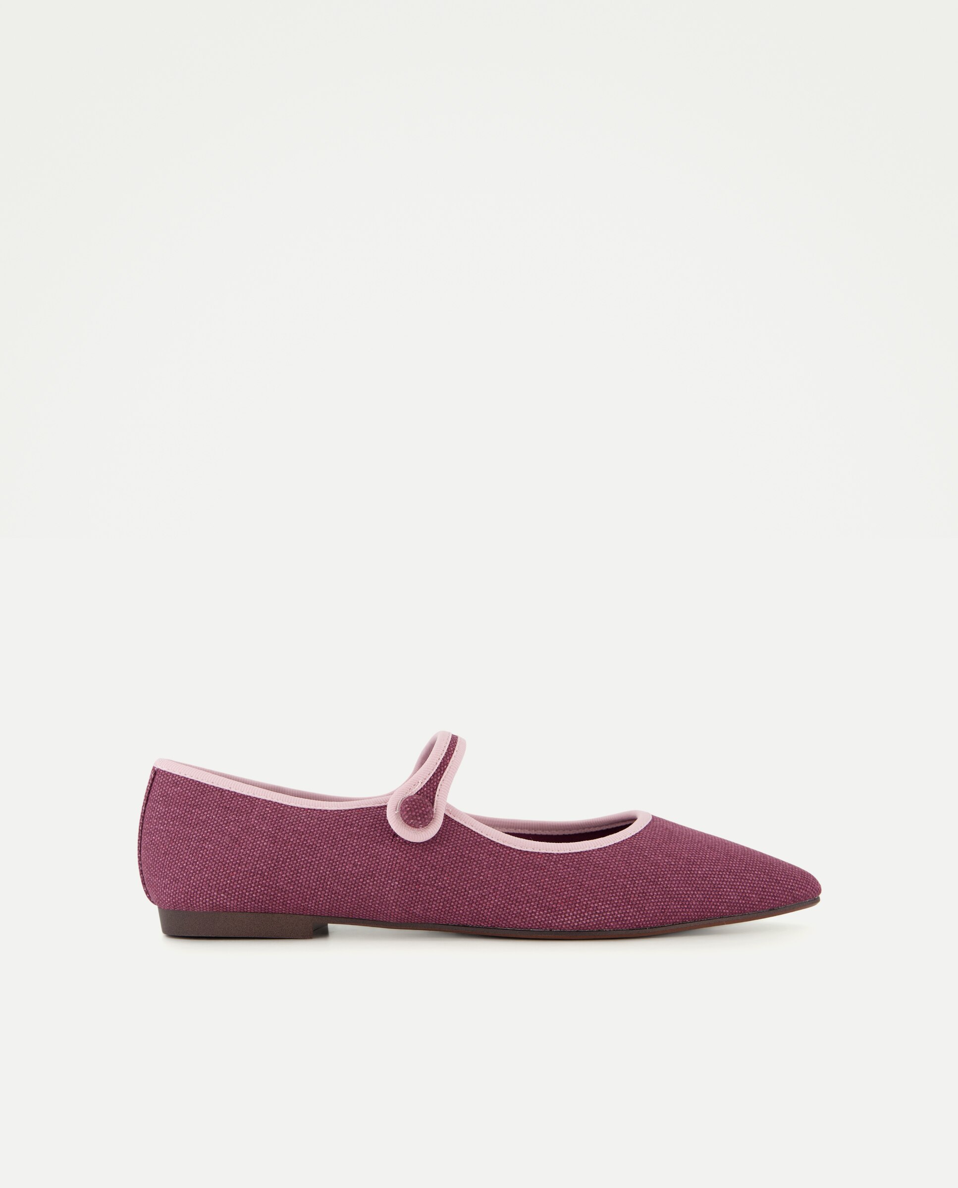 Imagem 0 de Sapatos de Presilha Rasos com Tira Dupla