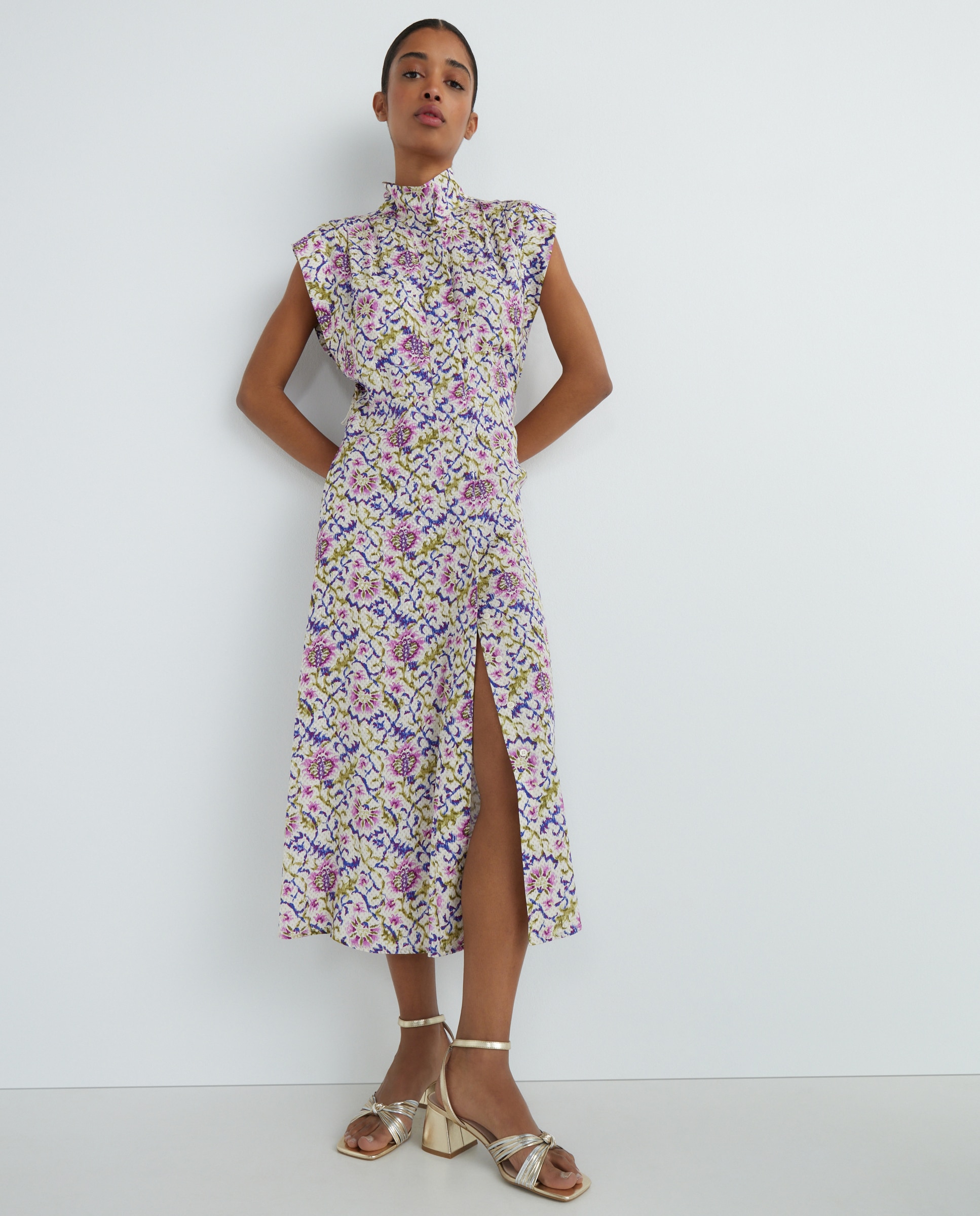 Sandálias com Salto e Pala com Nó 391 Ouro Velho-6