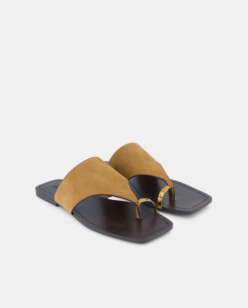 Sandálias Rasas em Pele Castanho-2