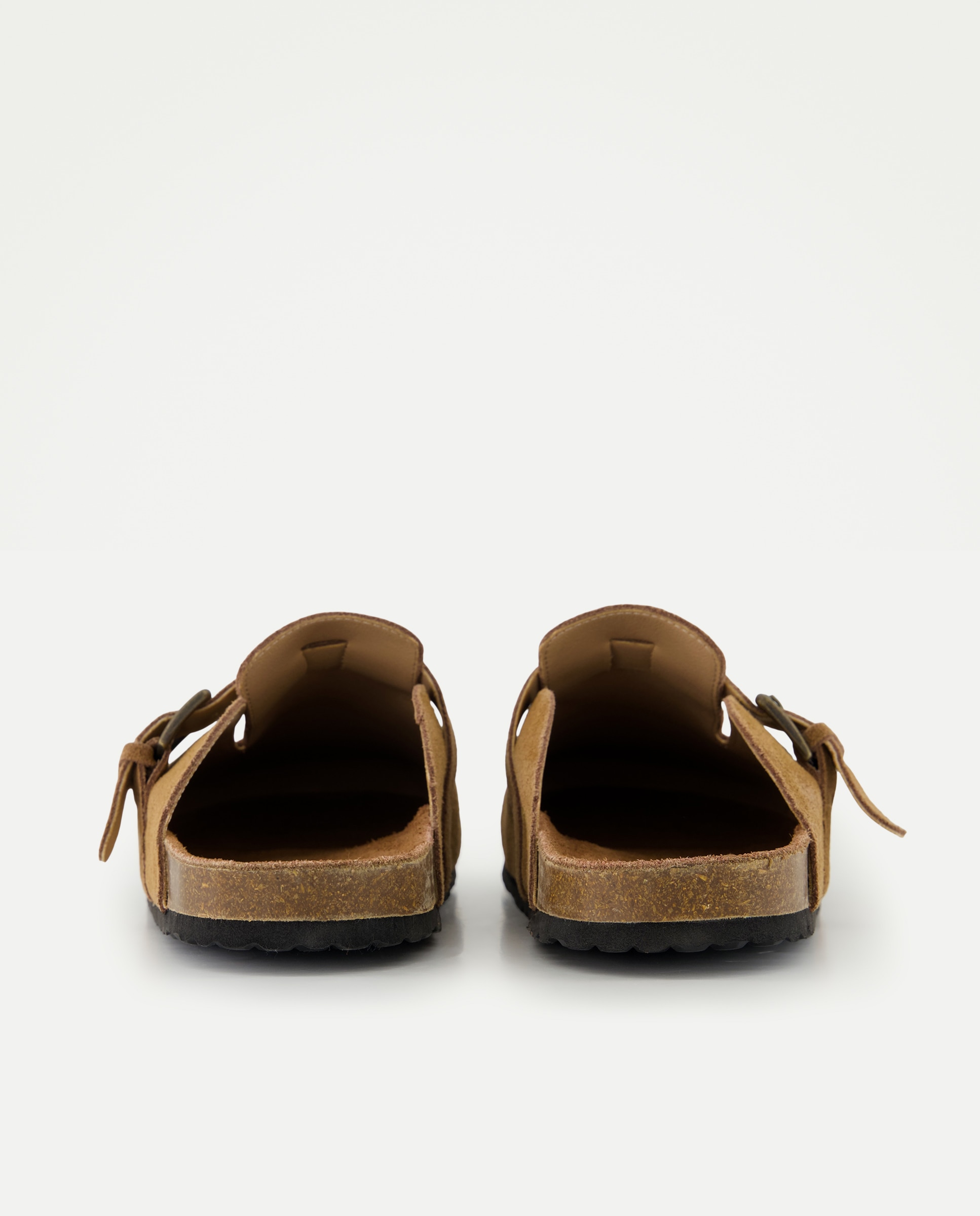 Mules em Pele com Fivela Castanho-3