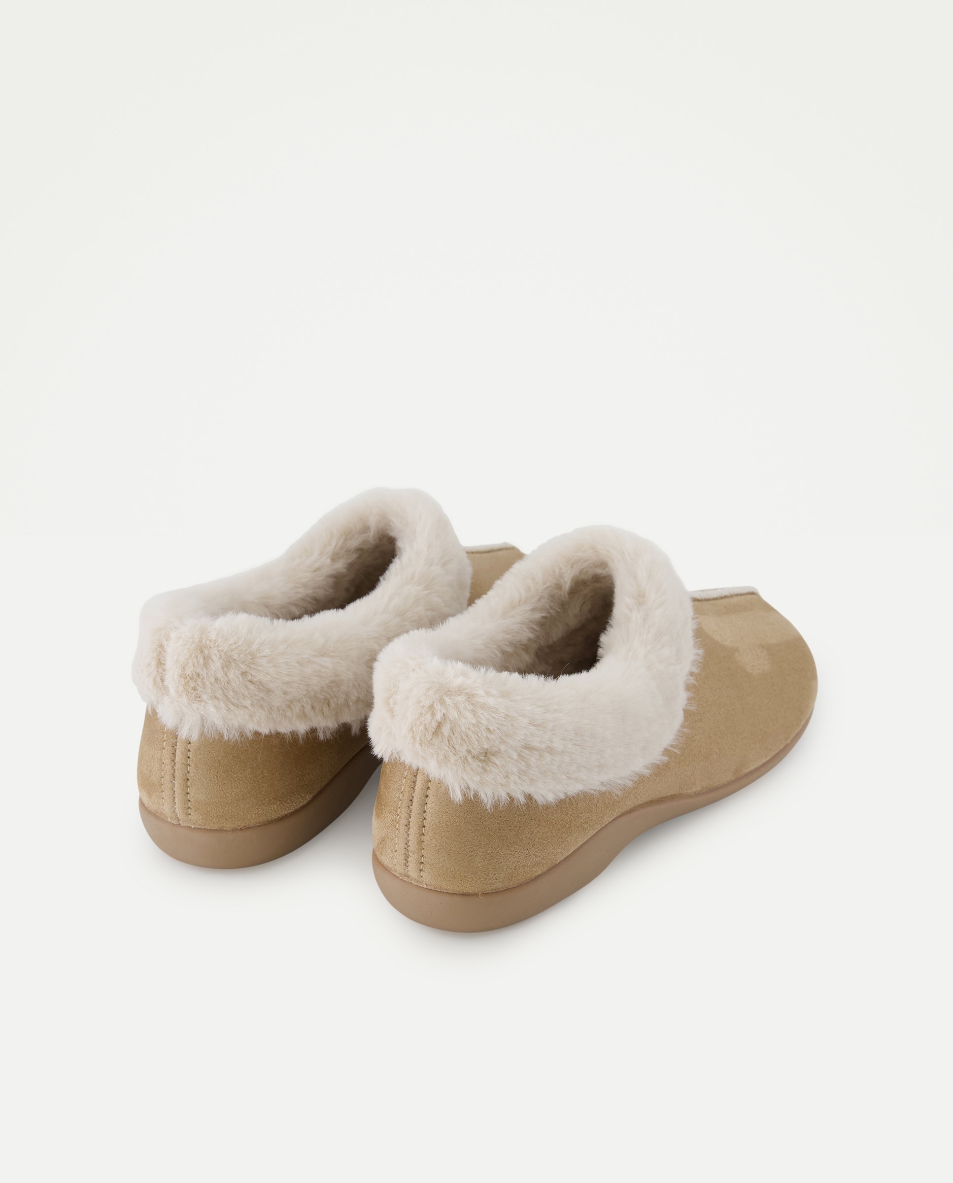 Pantufas com Pelo Bege-3