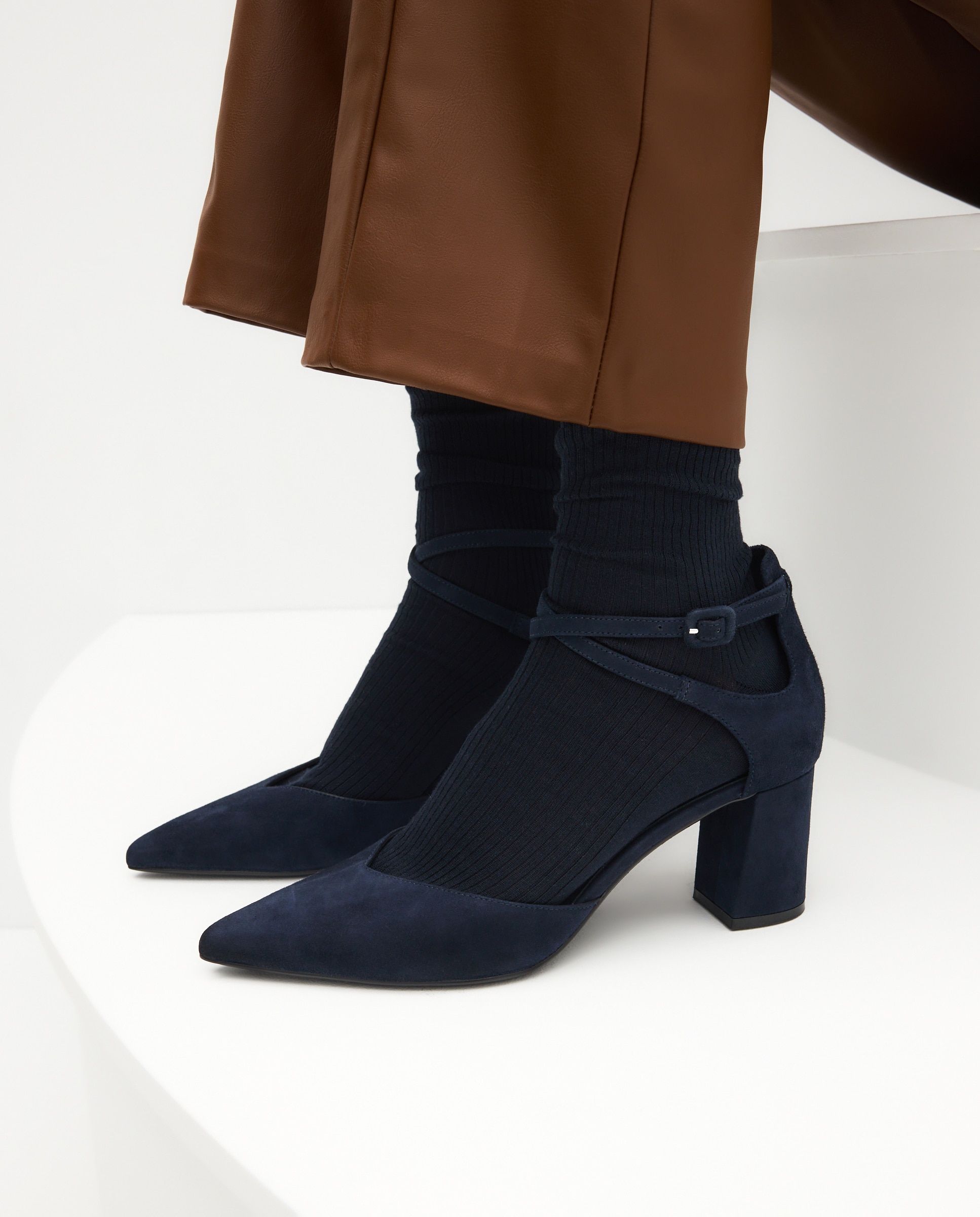 Zapato de mujer con tacón pala talón - Latouche - 740 Tabaco 740 Tabaco-6