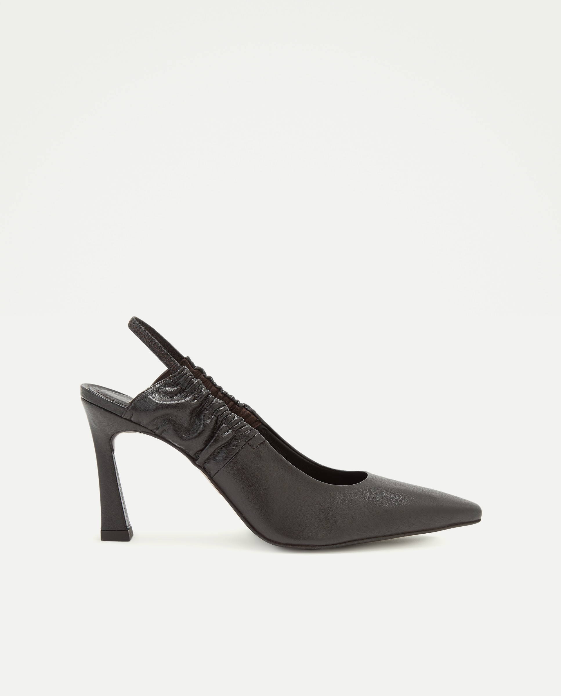Imagem 0 de Sapatos de Salto Tipo Mules Enrugados