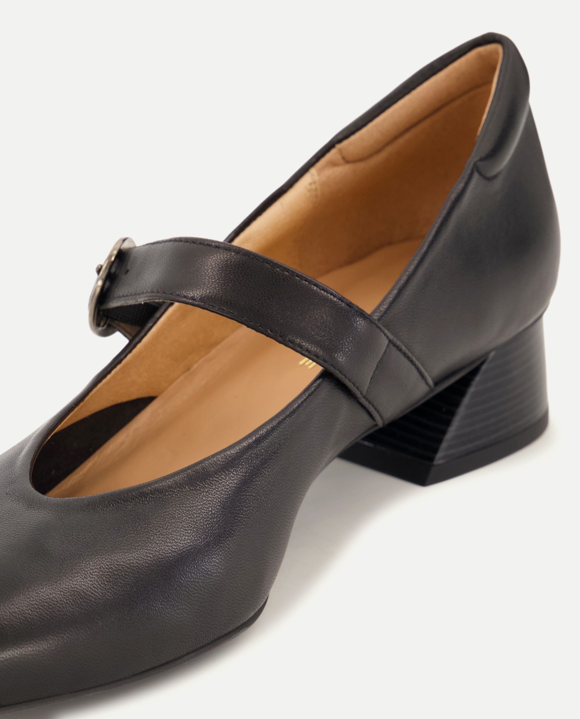 Zapato de mujer tacón mercedita - LT Comfort - Negro Negro-5