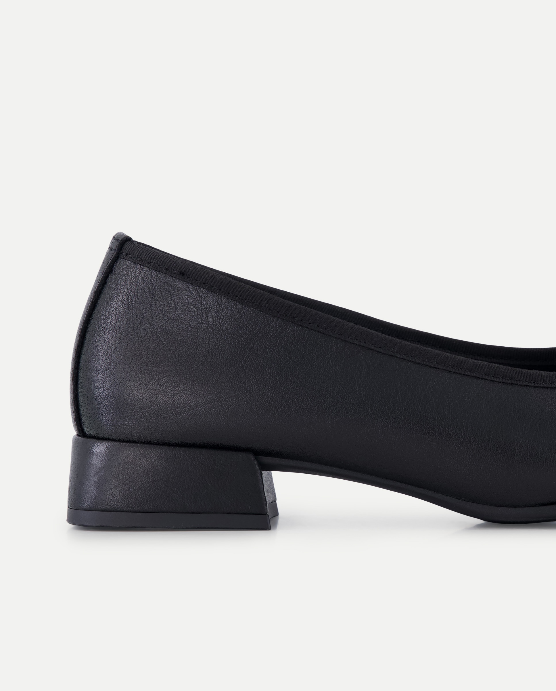 Zapato plano bailarina de mujer Negro LT Comfort · El Corte Inglés