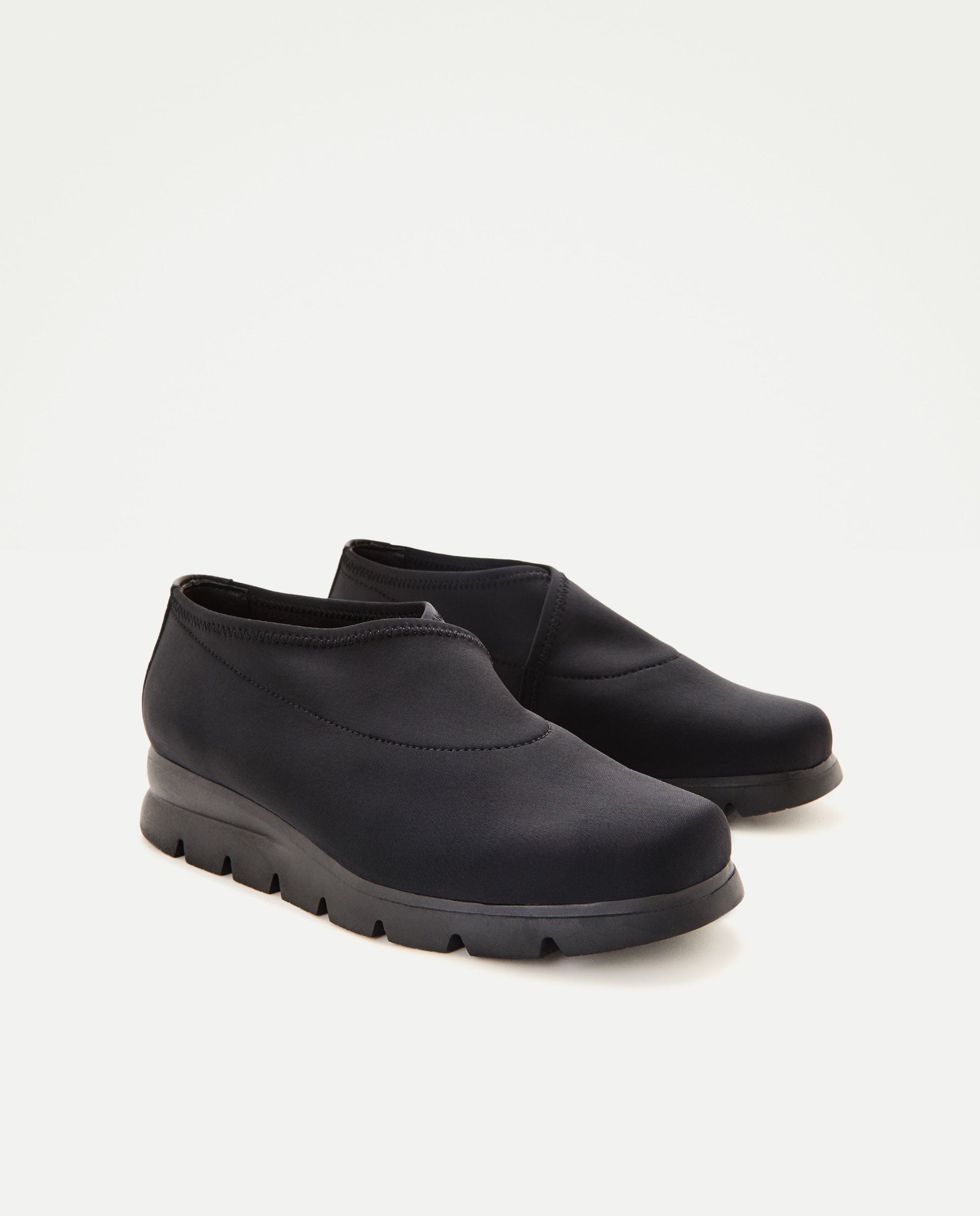 Sapatos Rasos Elásticos em Neopreno Preto-2