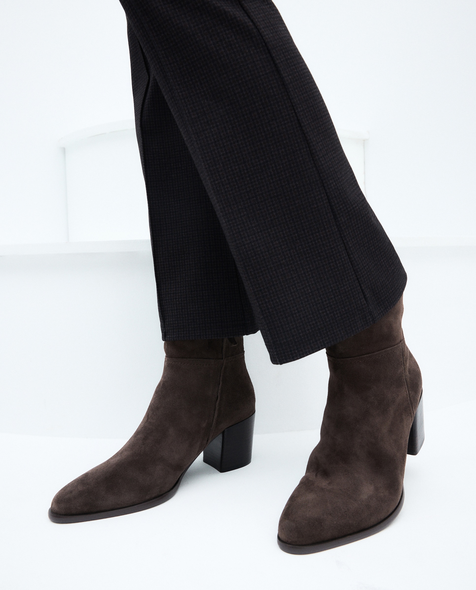 Botins Essencial em Croute com Salto Castanho-6