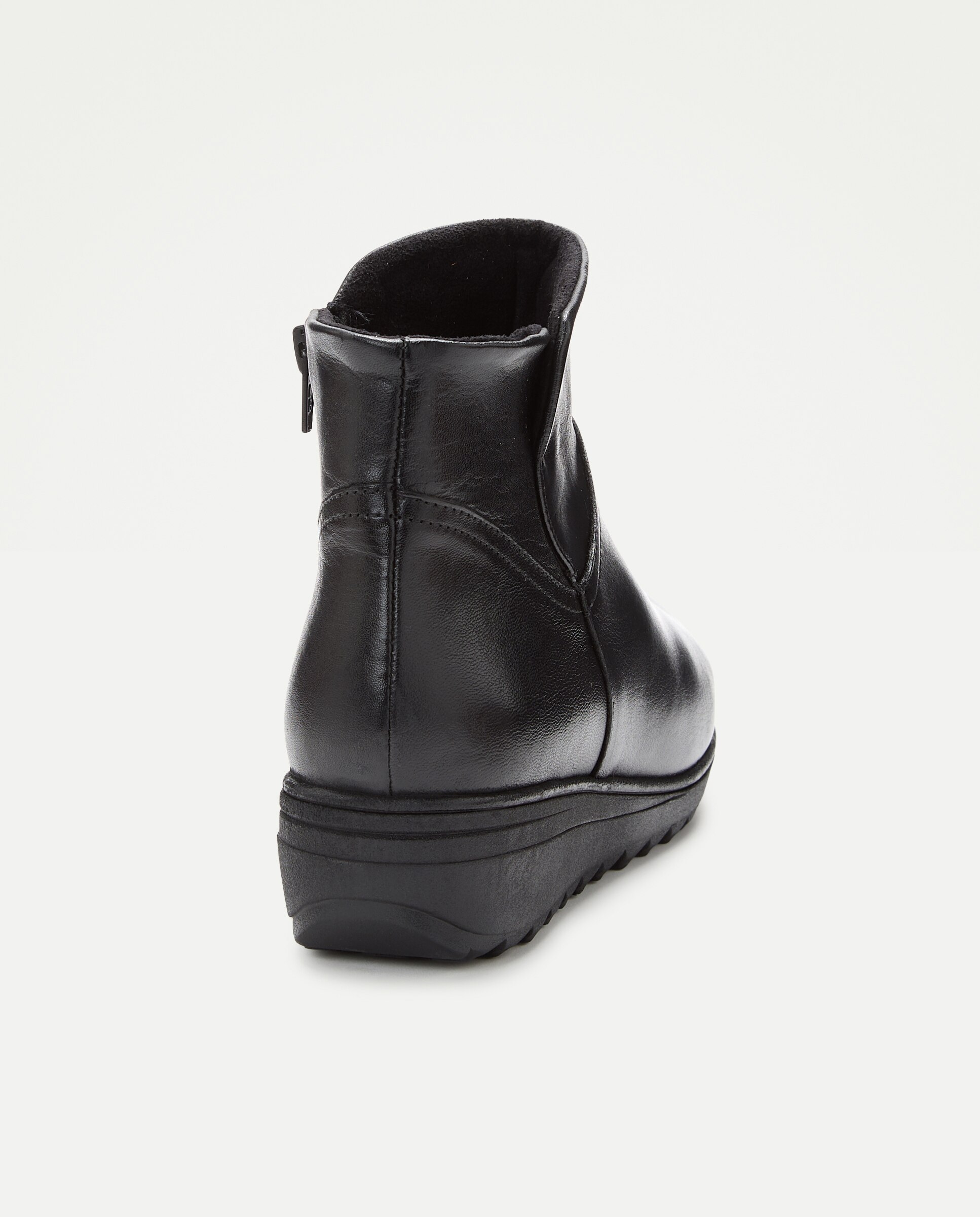 Botins Rasos Lisos com Cunha Preto-3
