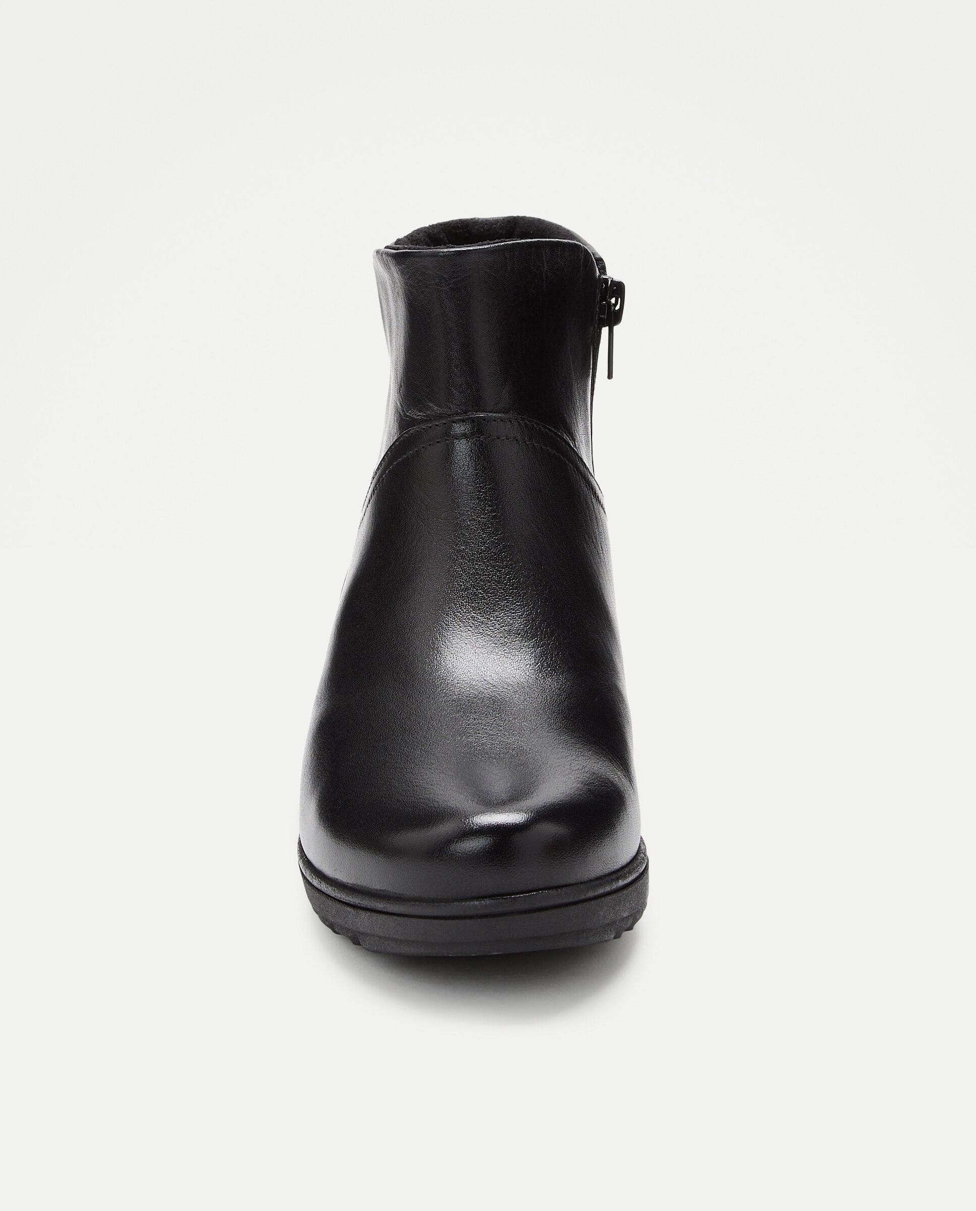 Botins Rasos Lisos com Cunha Preto-4