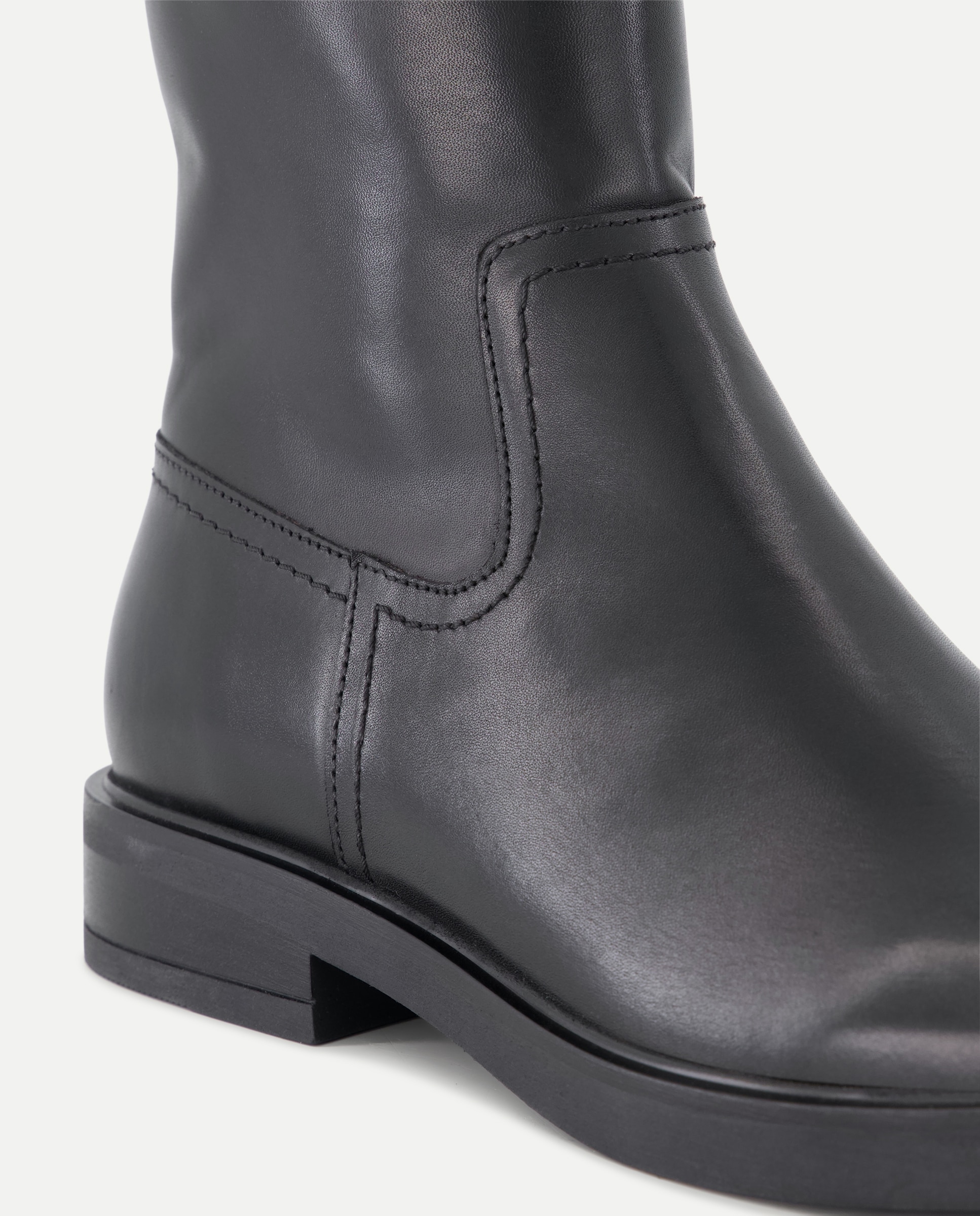 Botín Plano, horma modern - Latouche - Negro Negro-5