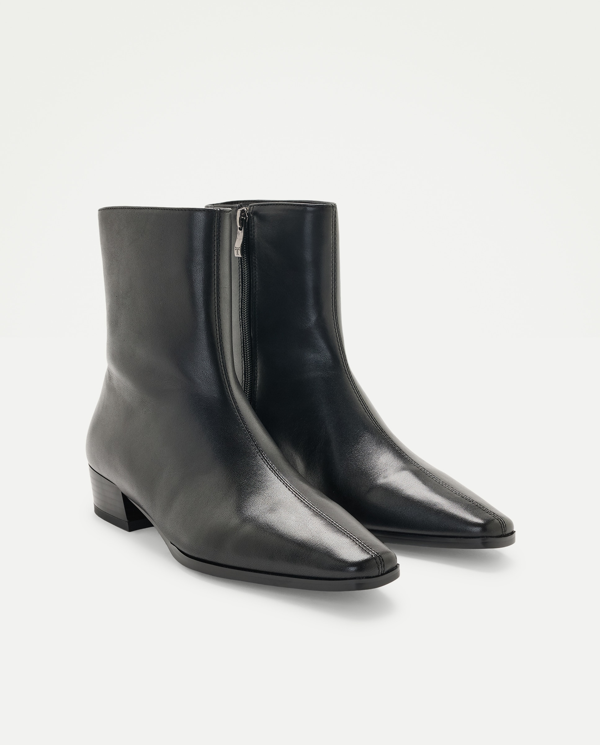 Botins de Salto com Biqueira Quadrada SS Preto-2