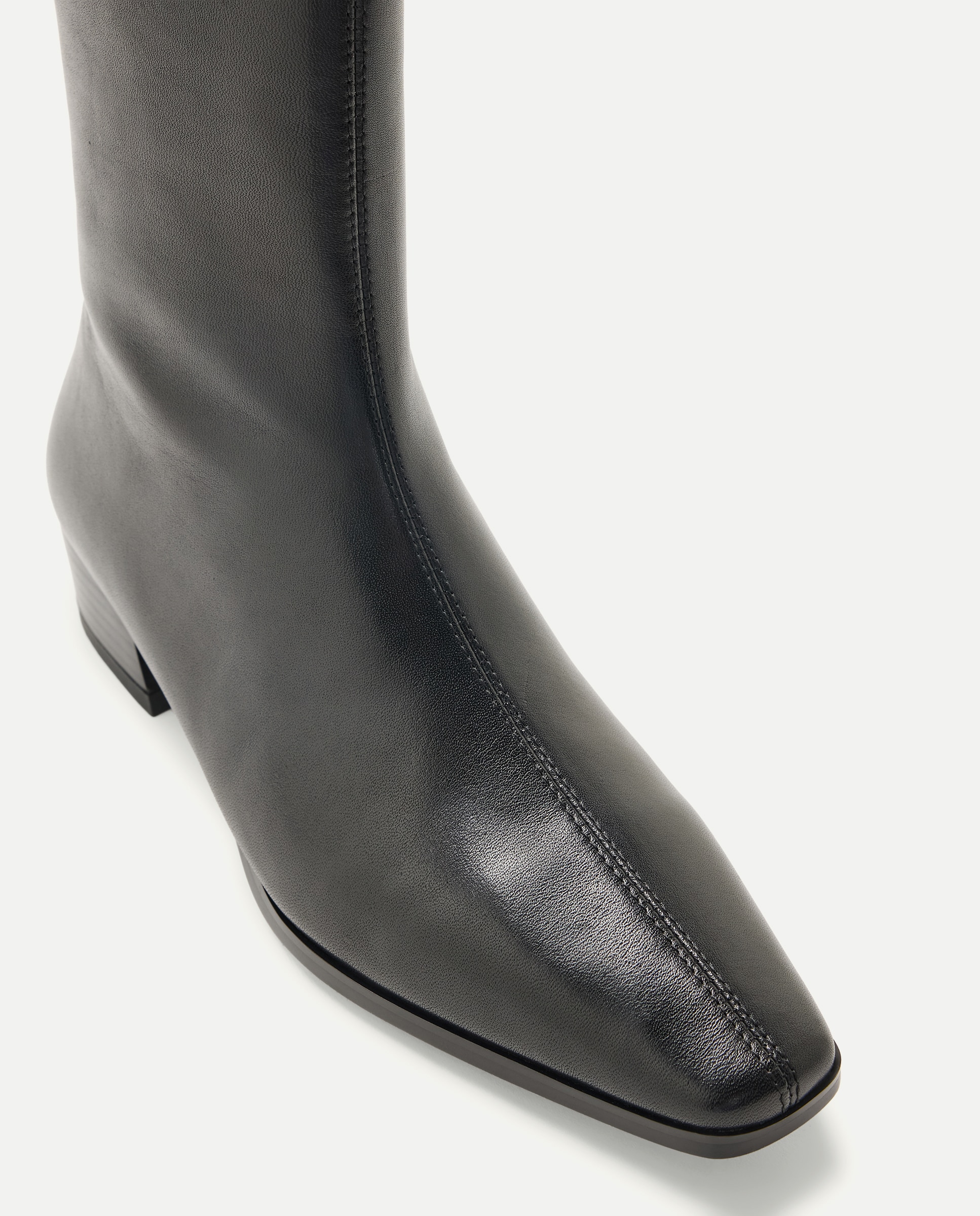 Botins de Salto com Biqueira Quadrada SS Preto-5