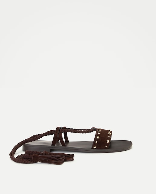 Sandalias planas de mujer con estampado leopardo y tachas