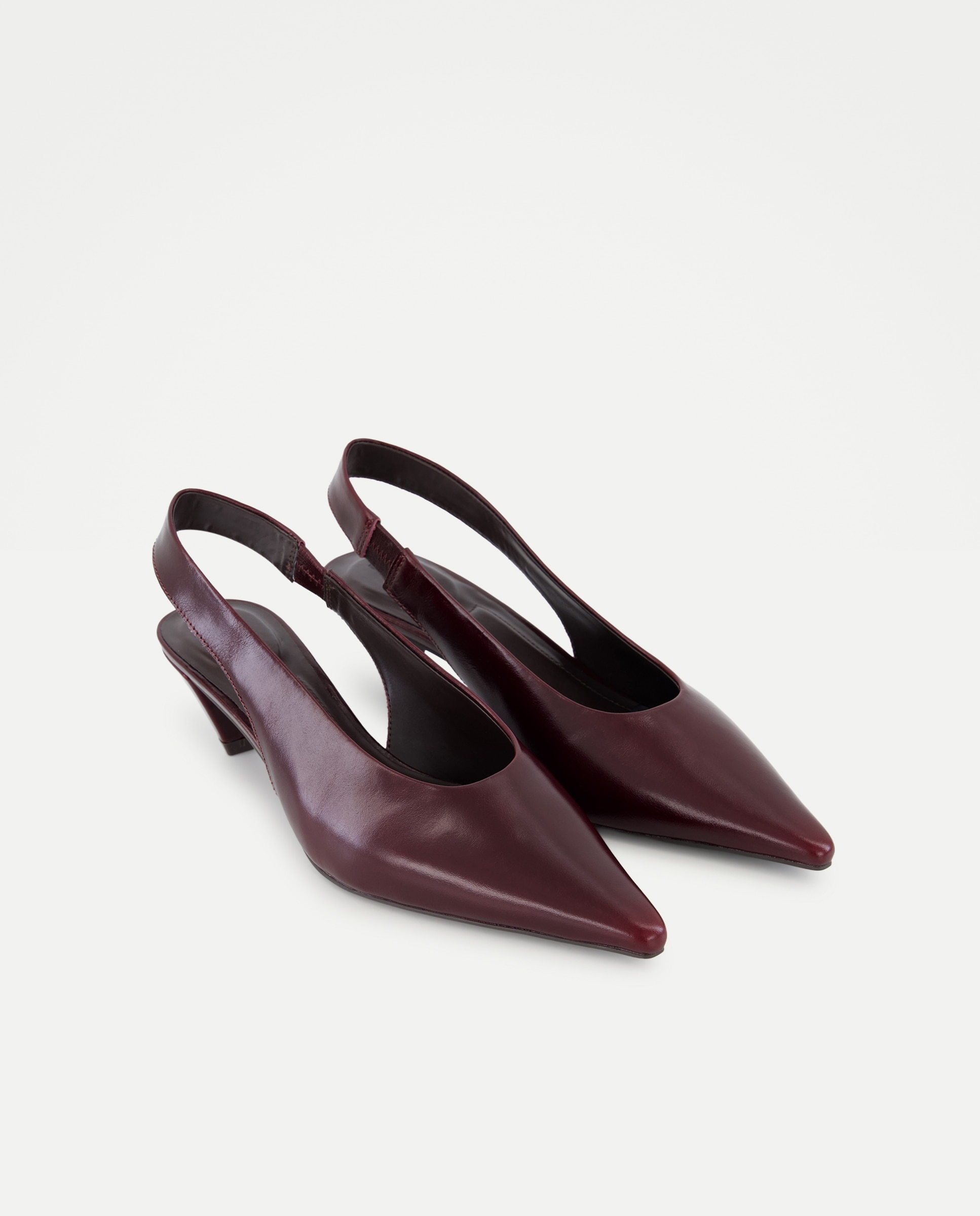 Sapatos de Salto Tipo Mules Piramidais Bordeaux-2