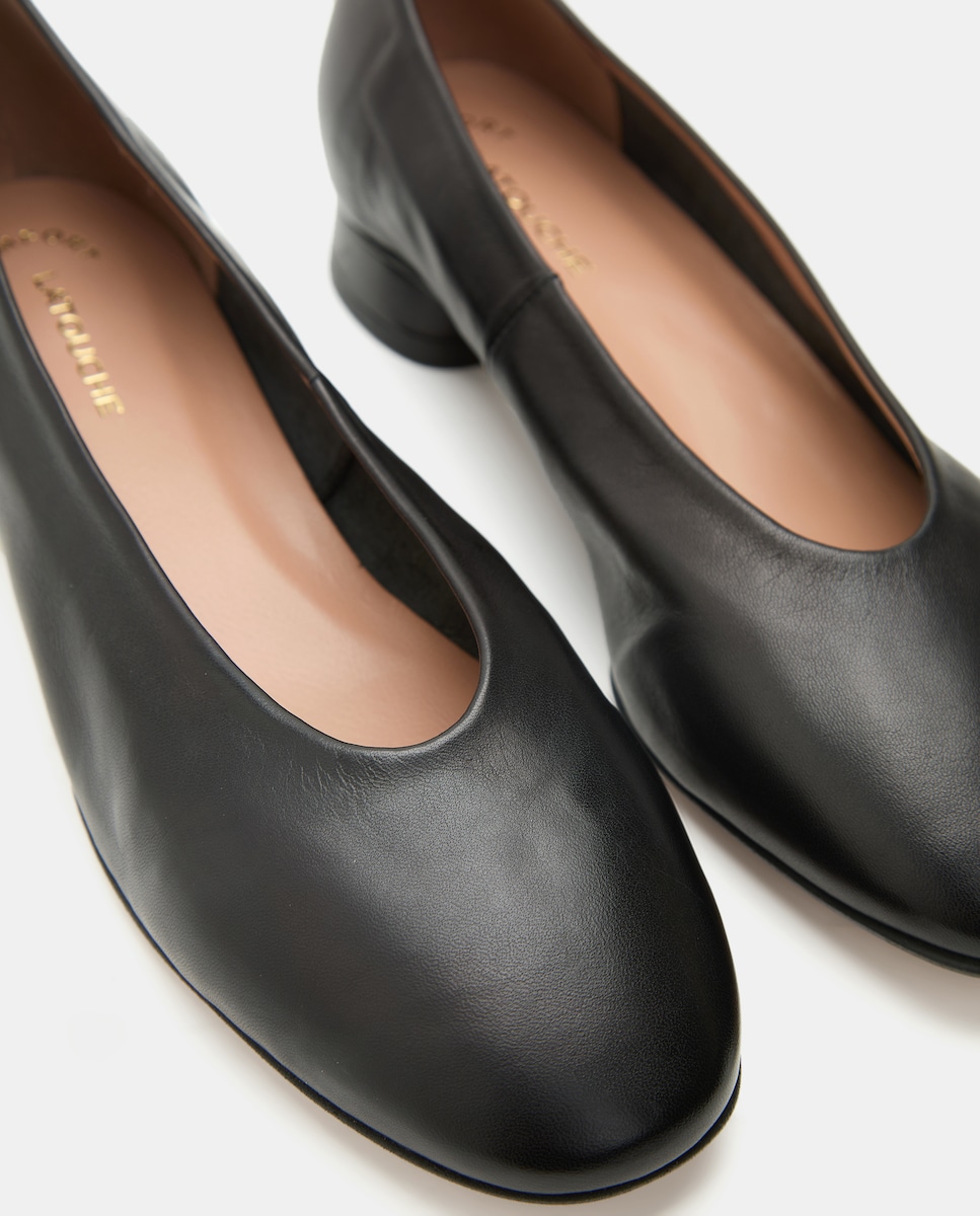 Sapatos Rasos com Salto e sem Forro Preto-5