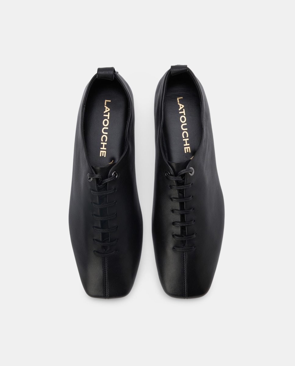 Sapatos Rasos com Atacadores Preto-4