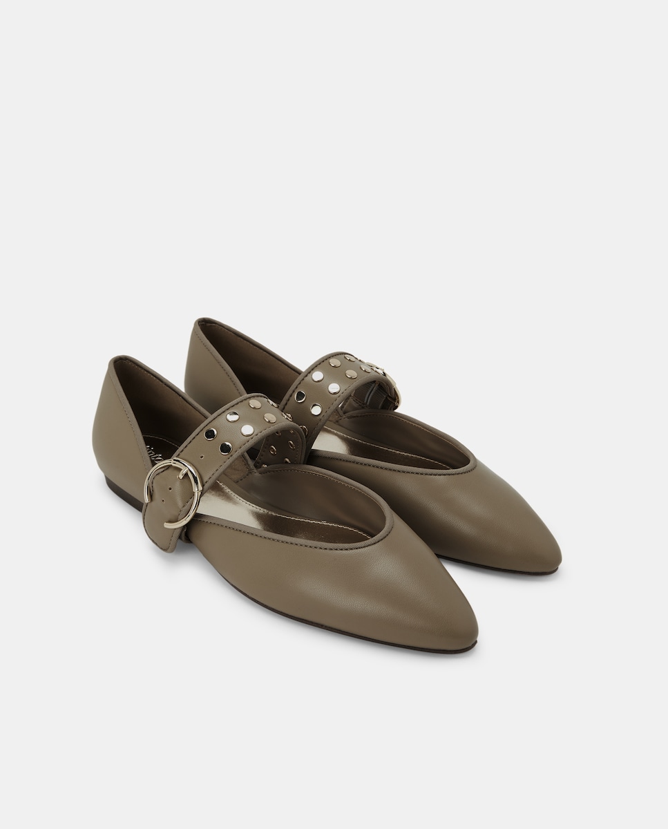 Sapatos Rasos com Pulseira e Tachas Verde-2