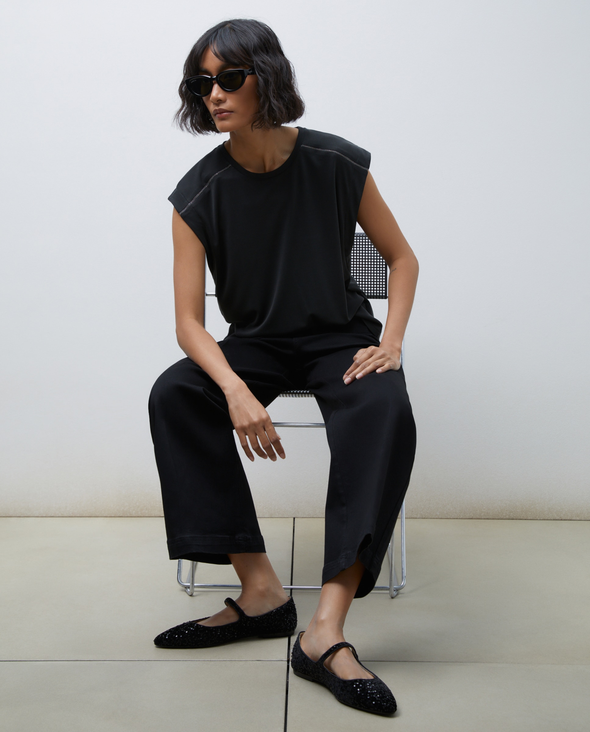 Sapatos Rasos com Pulseira com Botão Preto-7