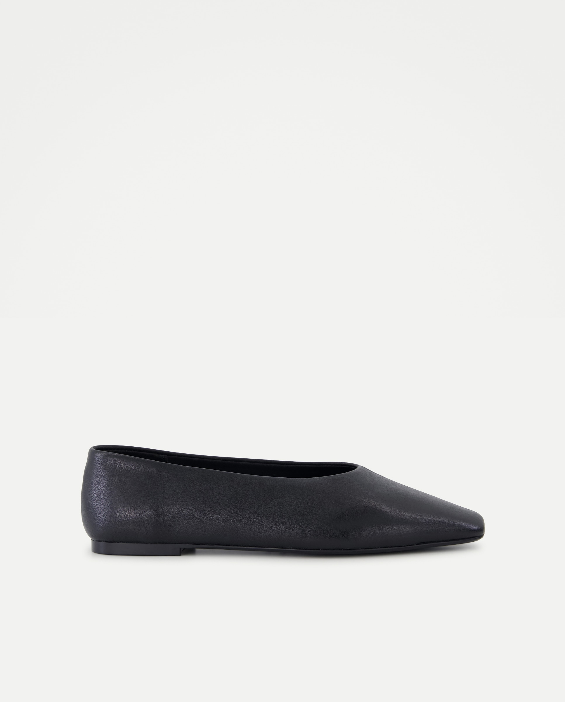 Imagem 0 de Sapatos Rasos Tipo Sabrinas com Salto Oco Alto
