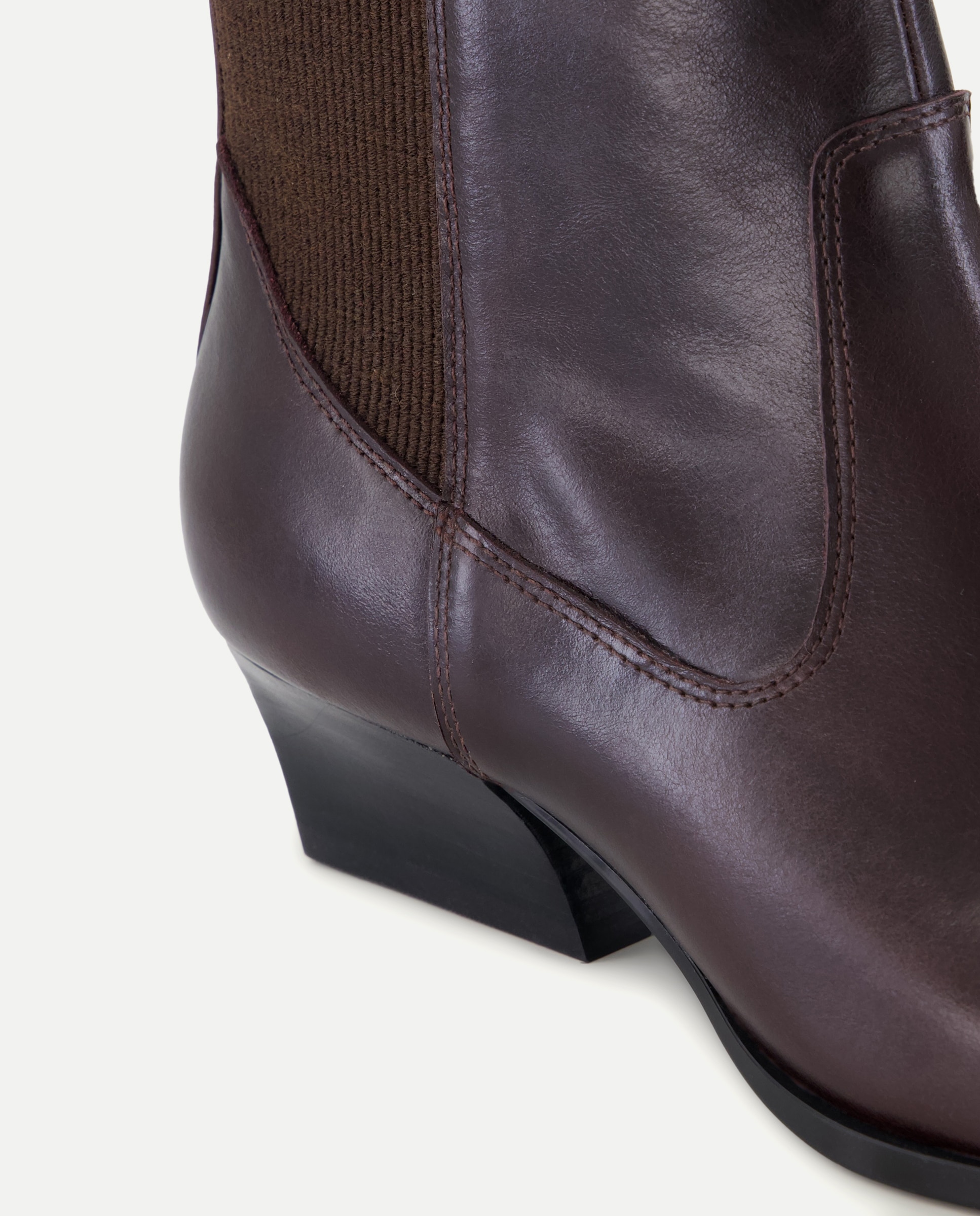 Botas de Salto Chelsea Masculino Castanho-5
