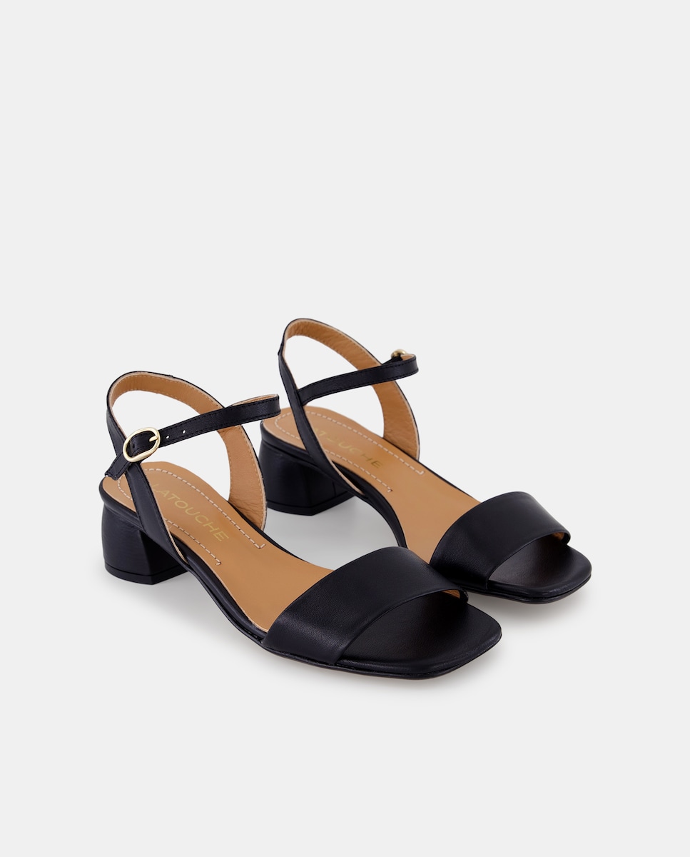 Sandálias com Salto Baixo e Pala Preto-2