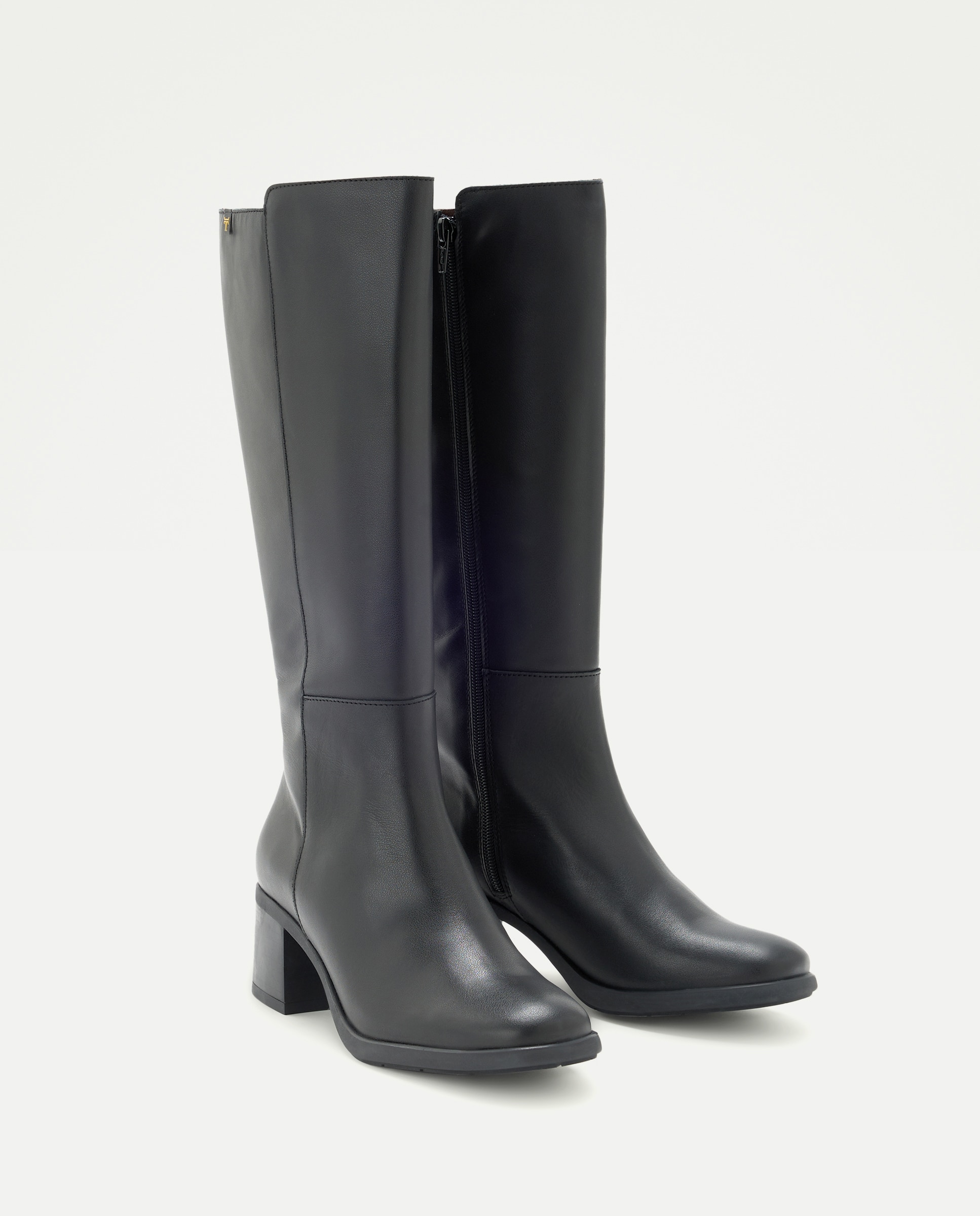 Botas com Salto Preto-2