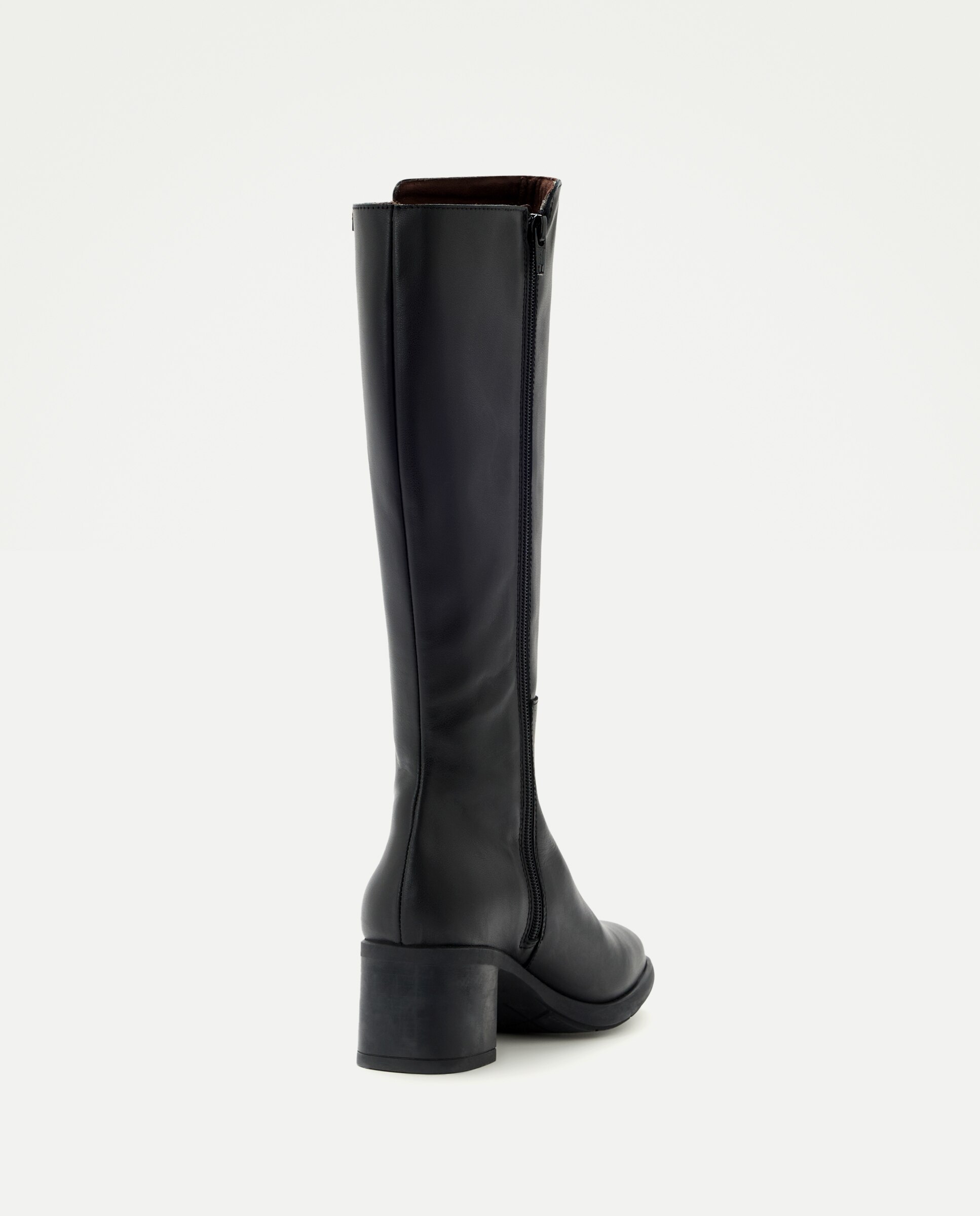 Botas com Salto Preto-3