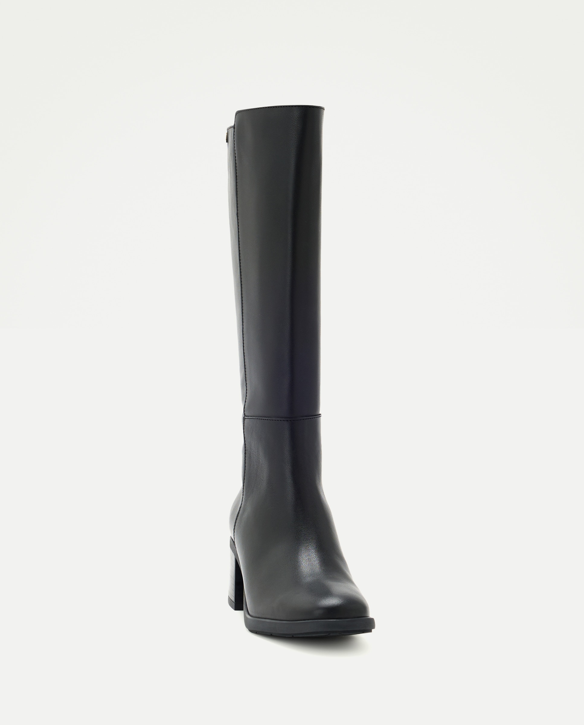 Botas com Salto Preto-4