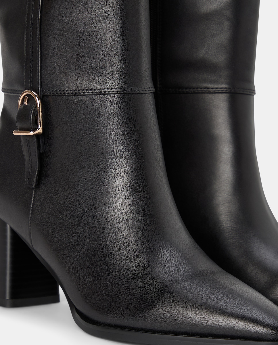 Botins de Salto com Fivela Preto-4