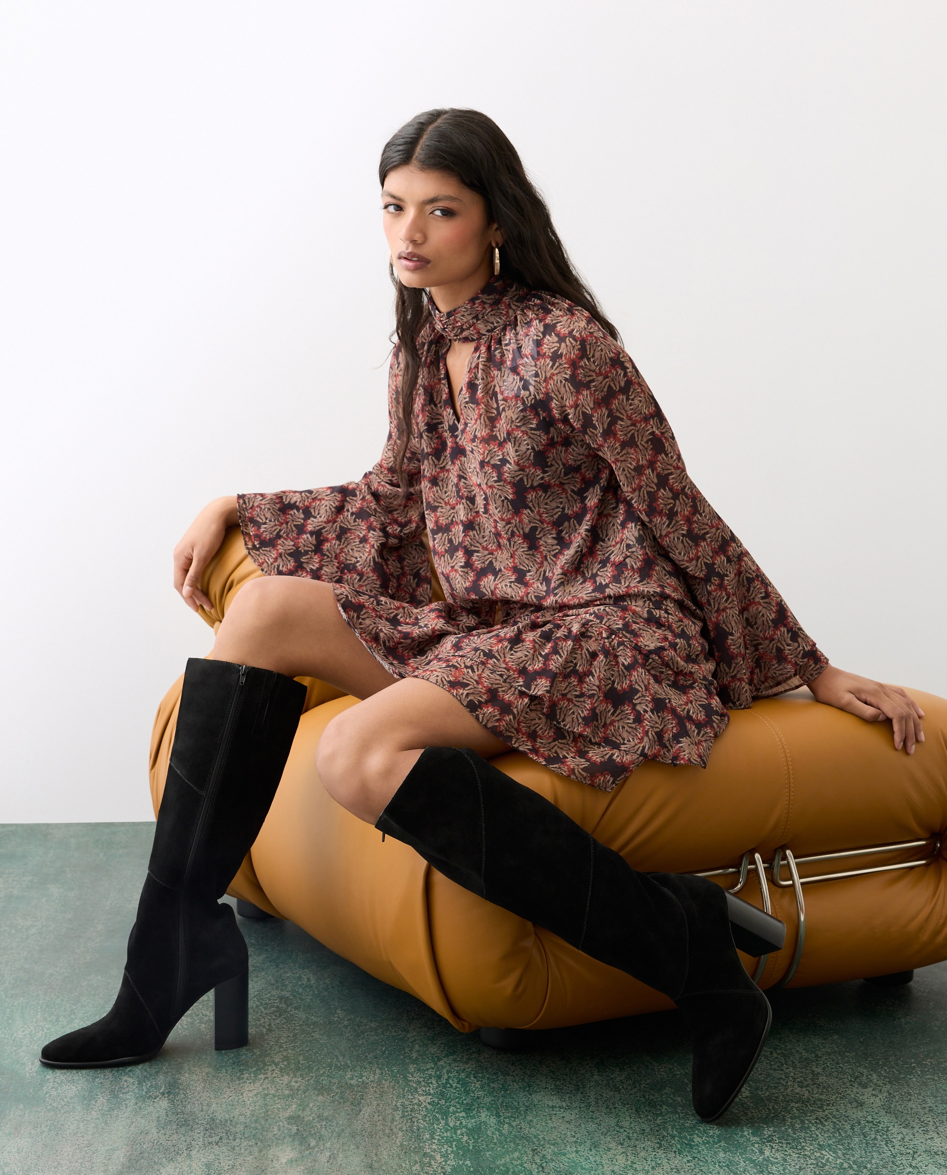 Botas de Salto com Patch Preto-5