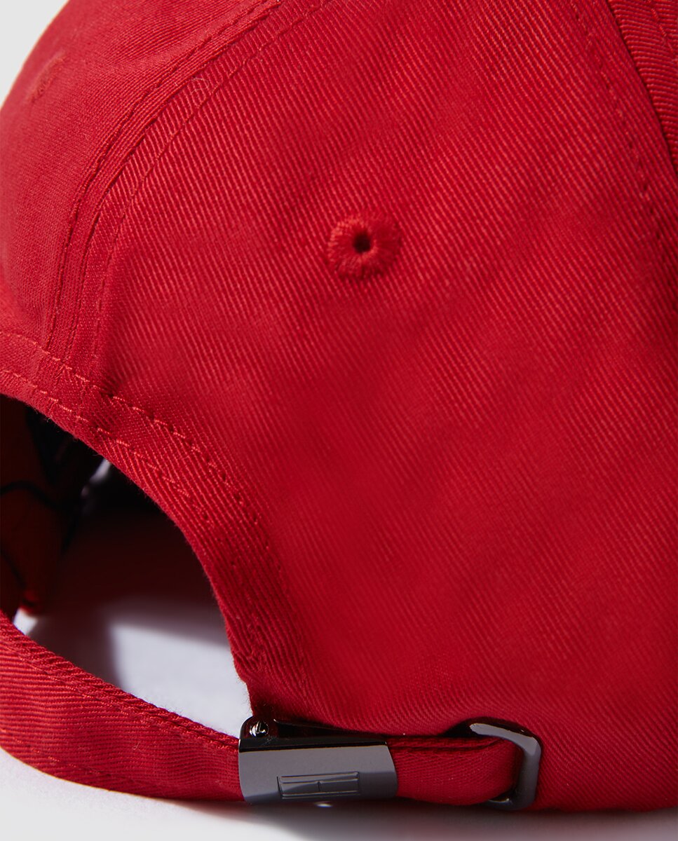 Boné com Bordado da Marca Vermelho-2