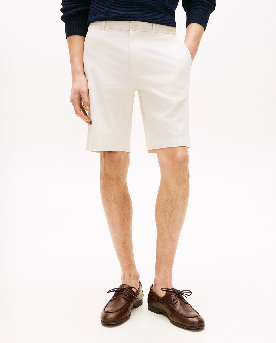 Bermudas Estampadas com Bolsos Laterais e Posteriores Branco-2
