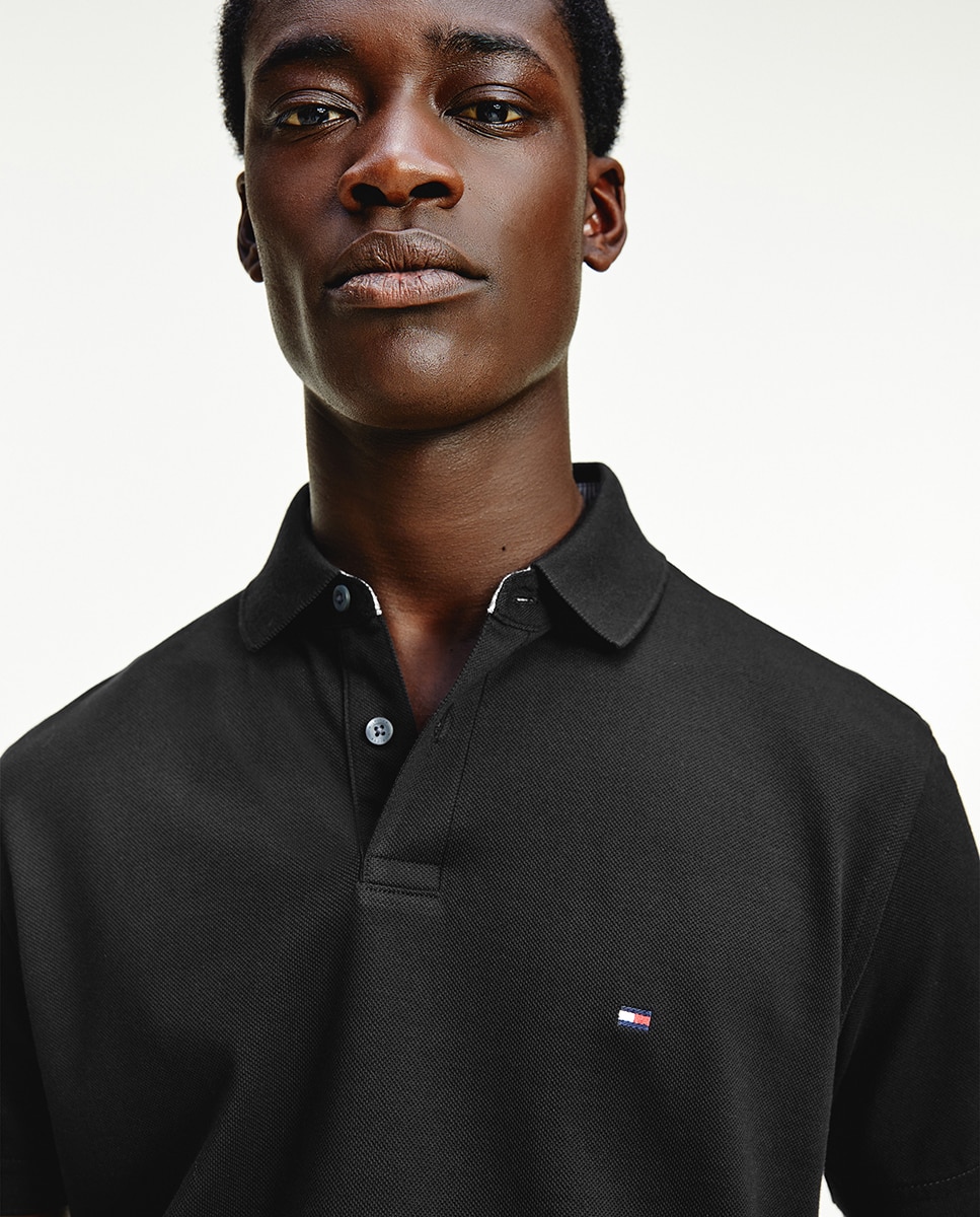 Imagen 5 de Polo regular con bandera bordada de Tommy Hilfiger - Negro Negro