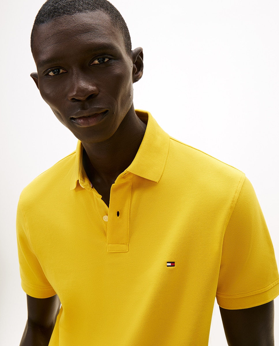 Polo Regular com Bandeira Bordada Amarelo-3