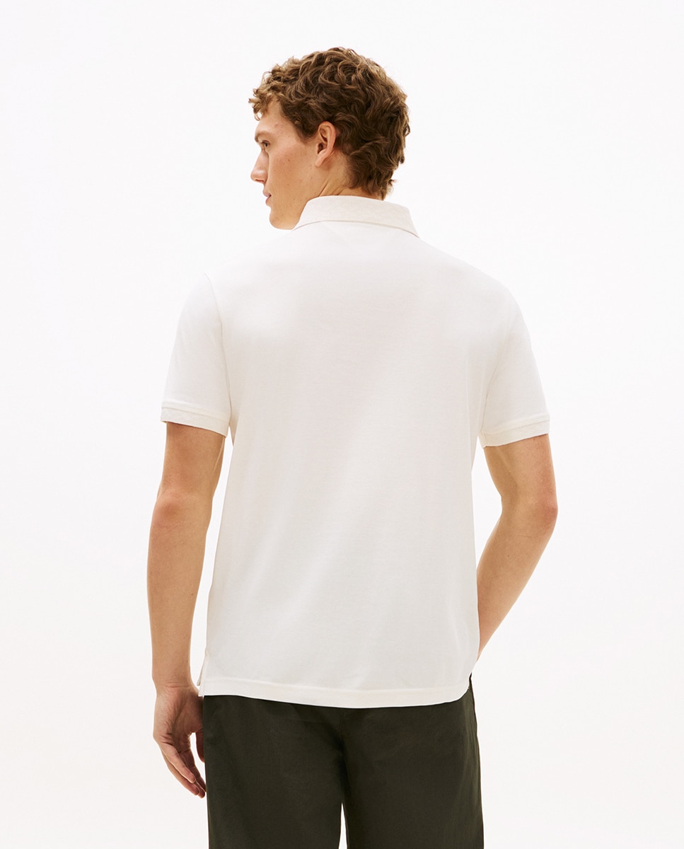 Polo Liso de Piqué com Manga Curta Branco-2