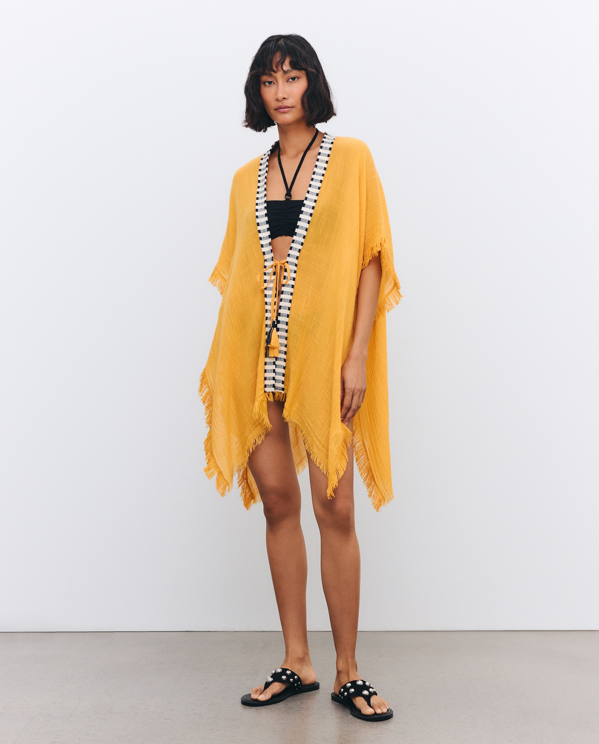 Imagem 0 de Kaftan Básico com Detalhe de Fita
