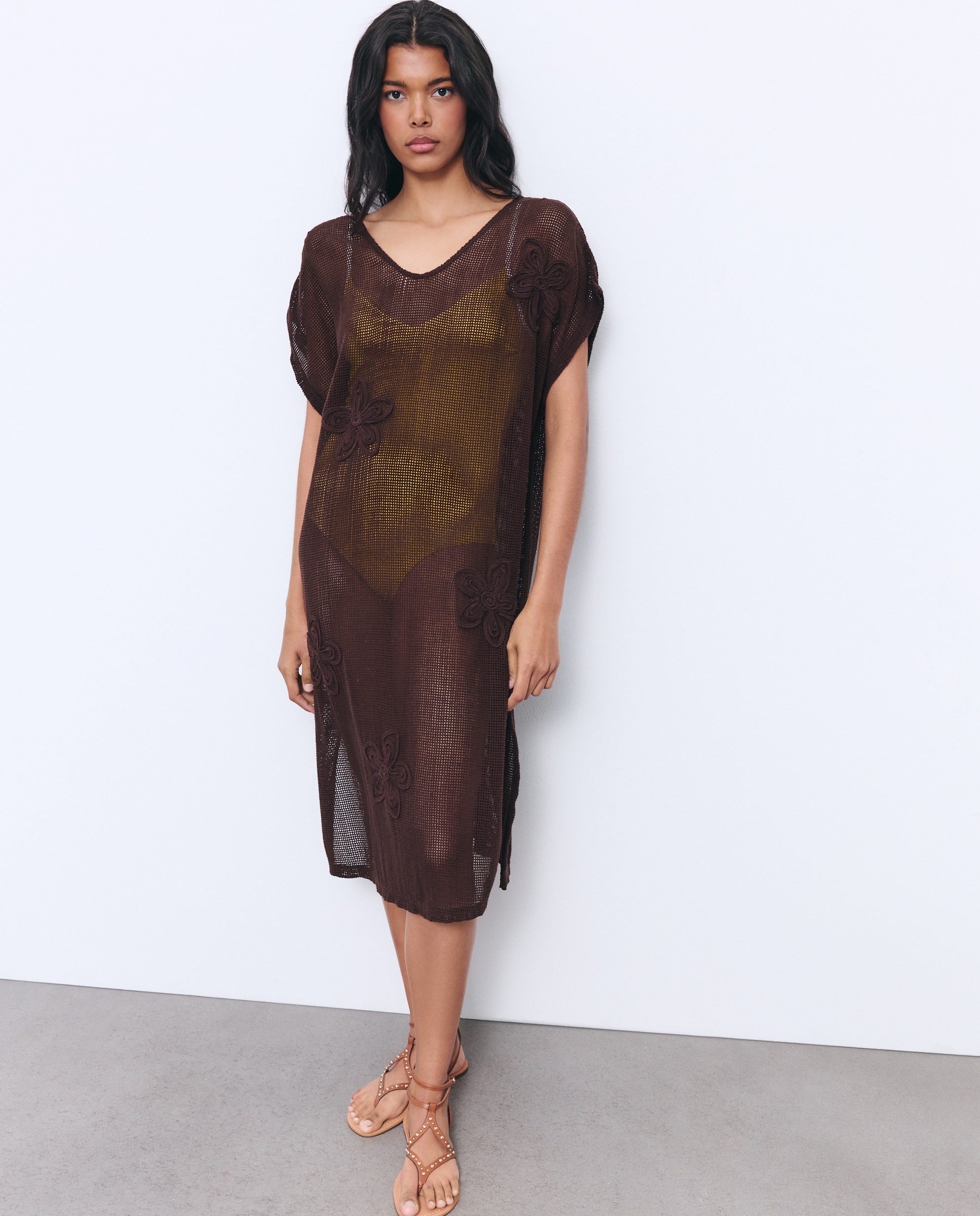 Kaftan de Crochet com Flores Chocolate-1