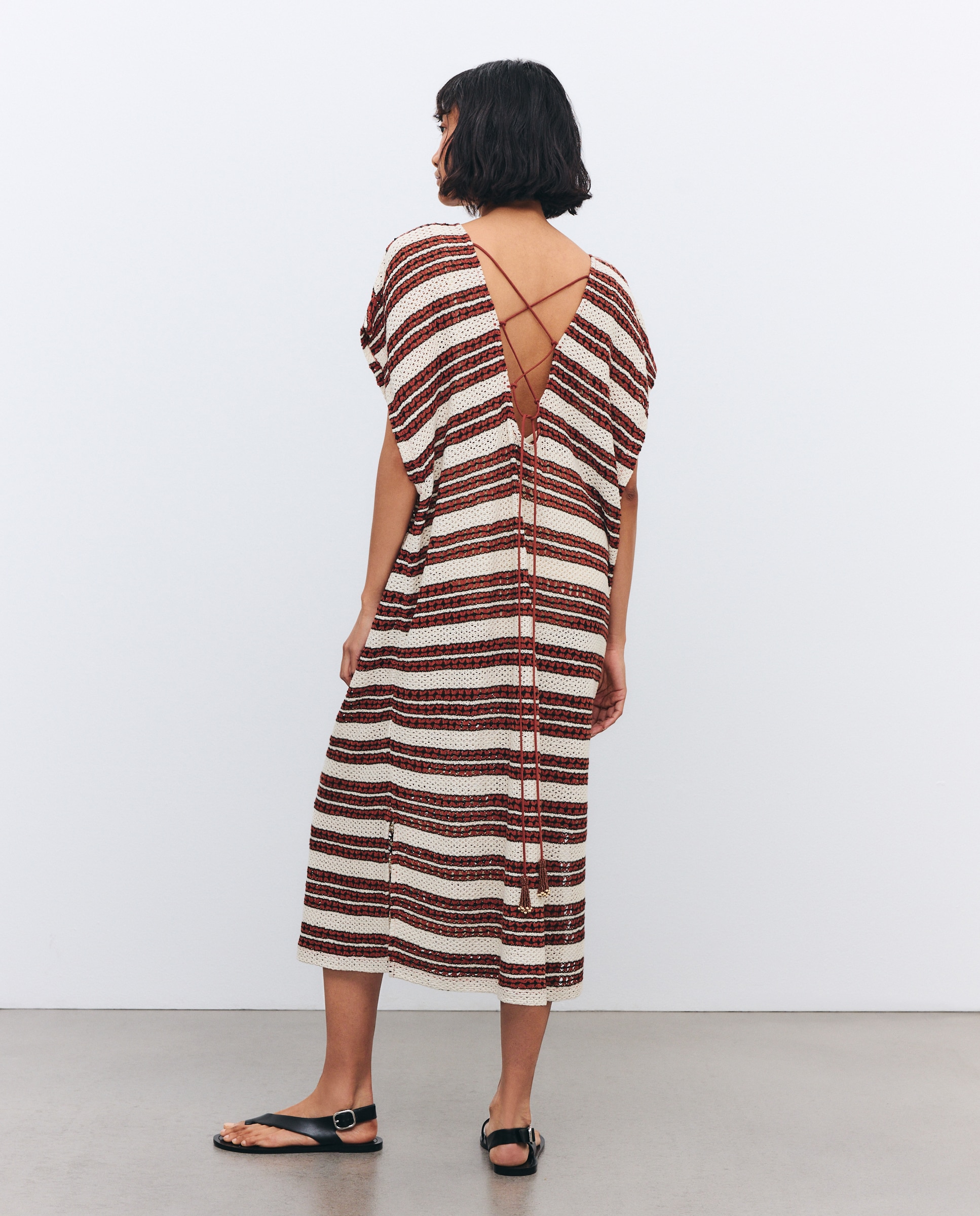 Kaftan de Crochet com Risca Vertical Castanho-2