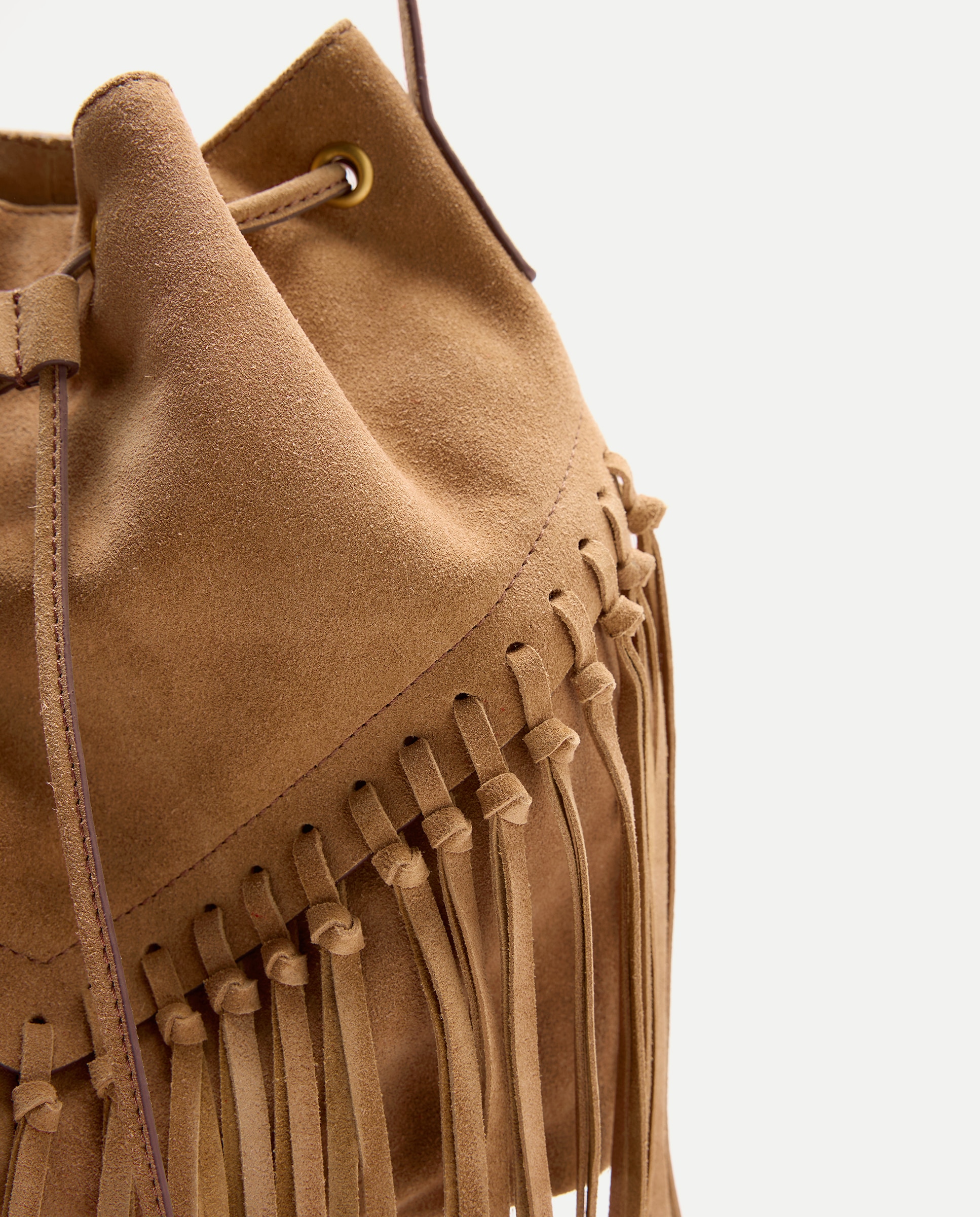 Mala Bucket em Pele com Franjas 730 Camel-3