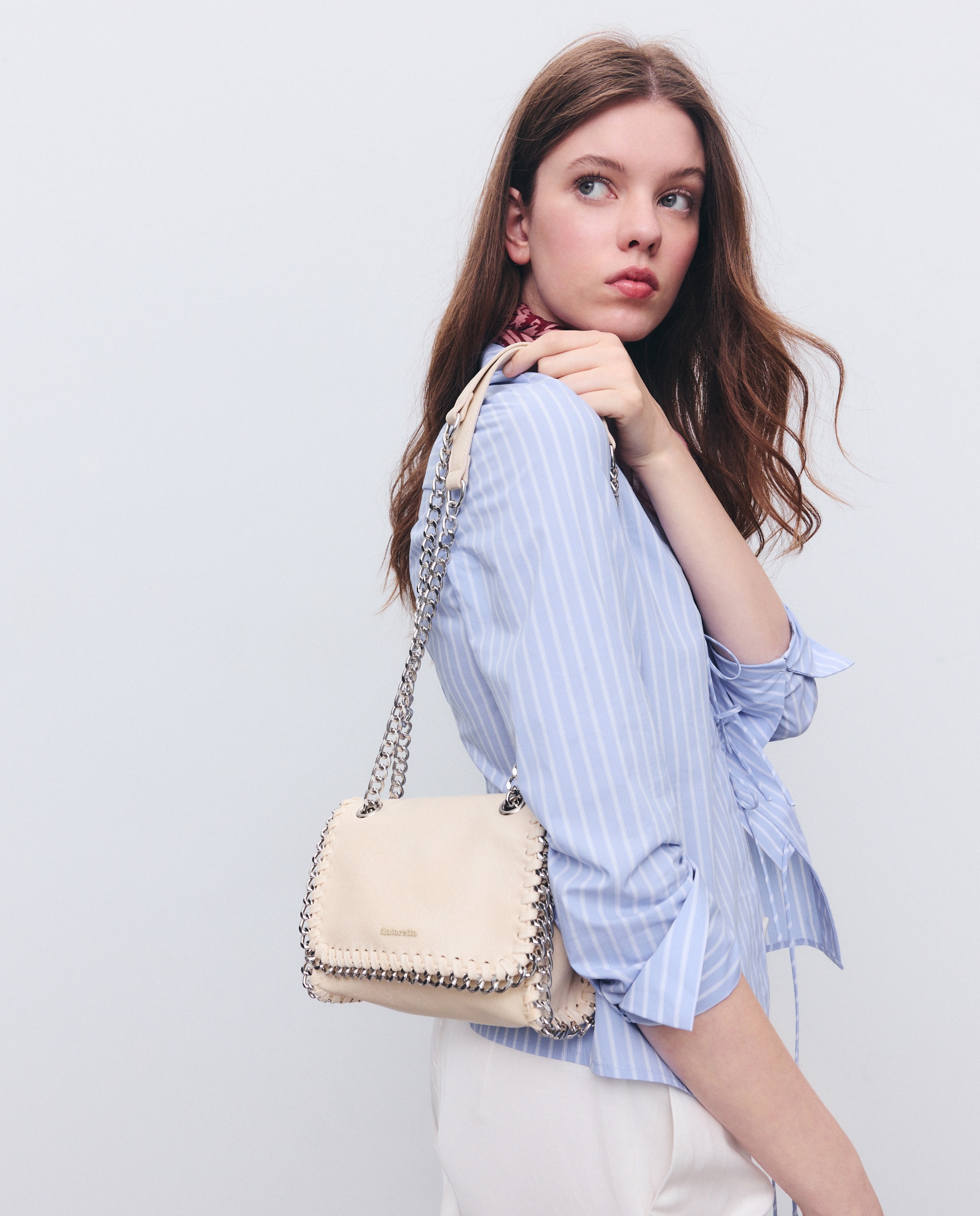 Mala Crossbody com Corrente 120 Cru-7