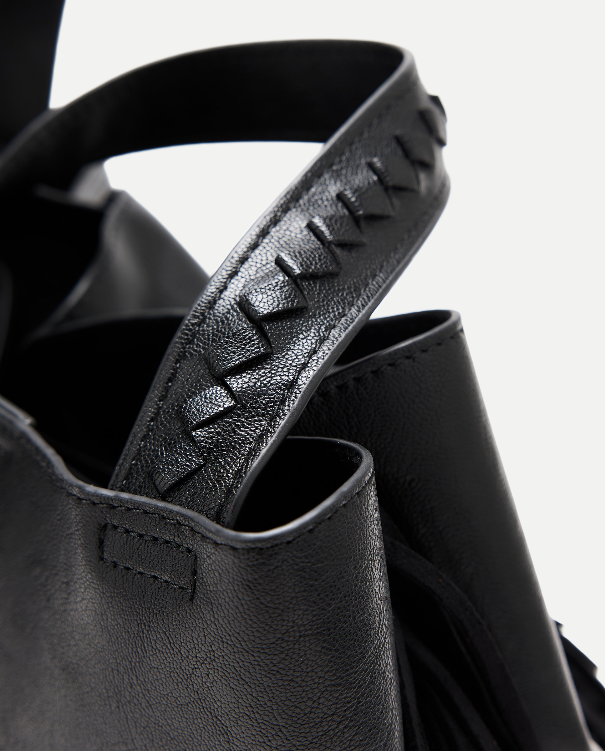 Mala Shopper com Franjas e Alça Amovível Preto-4