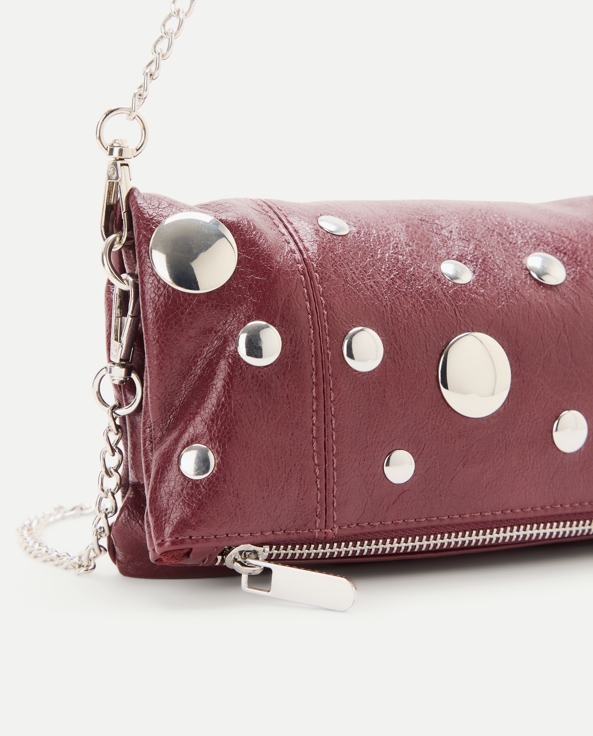 Mala Clutch com Efeito de Pele e Tachas Bordeaux-4