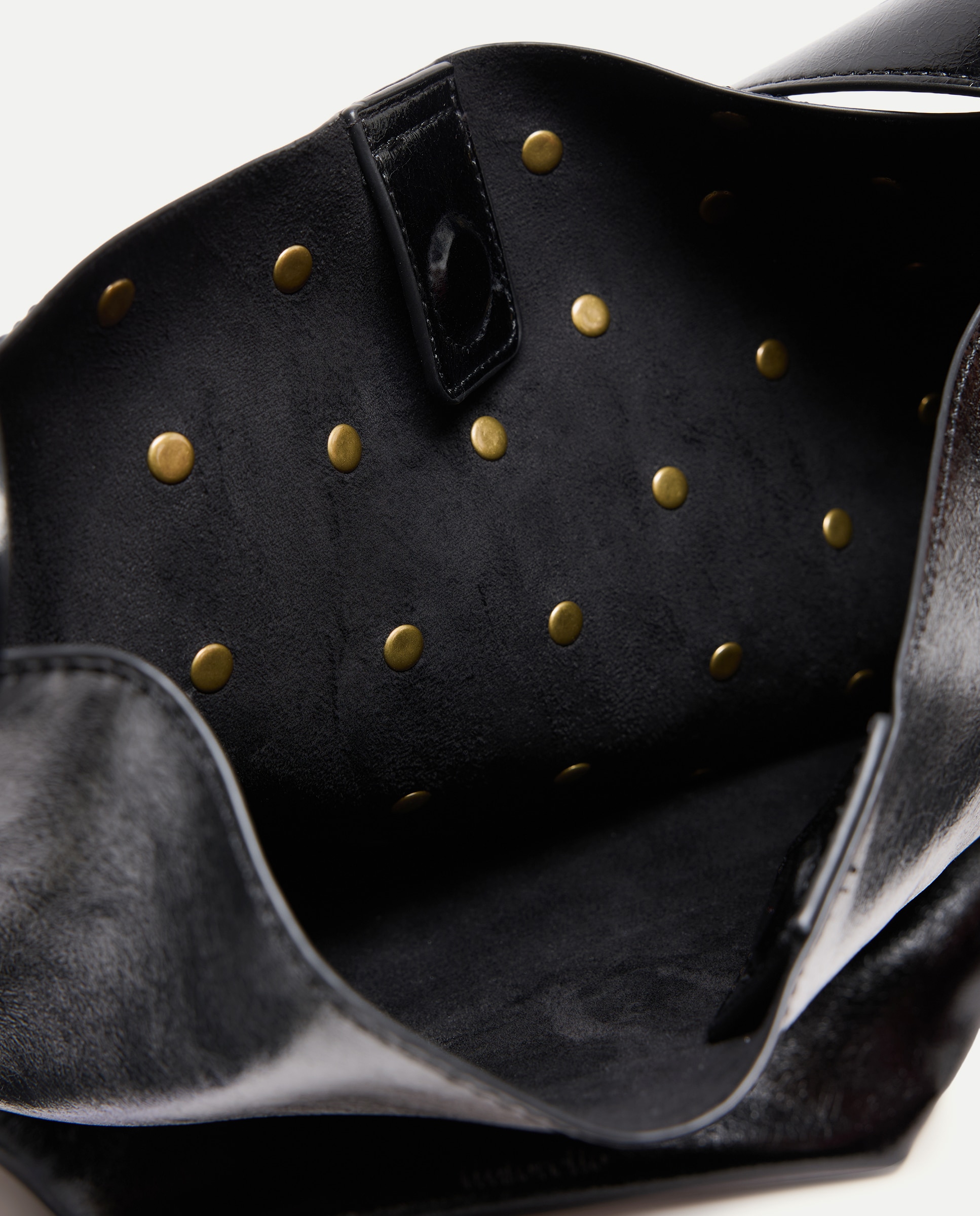 Mala Bucket de Ombro com Mini Tachas Preto-5
