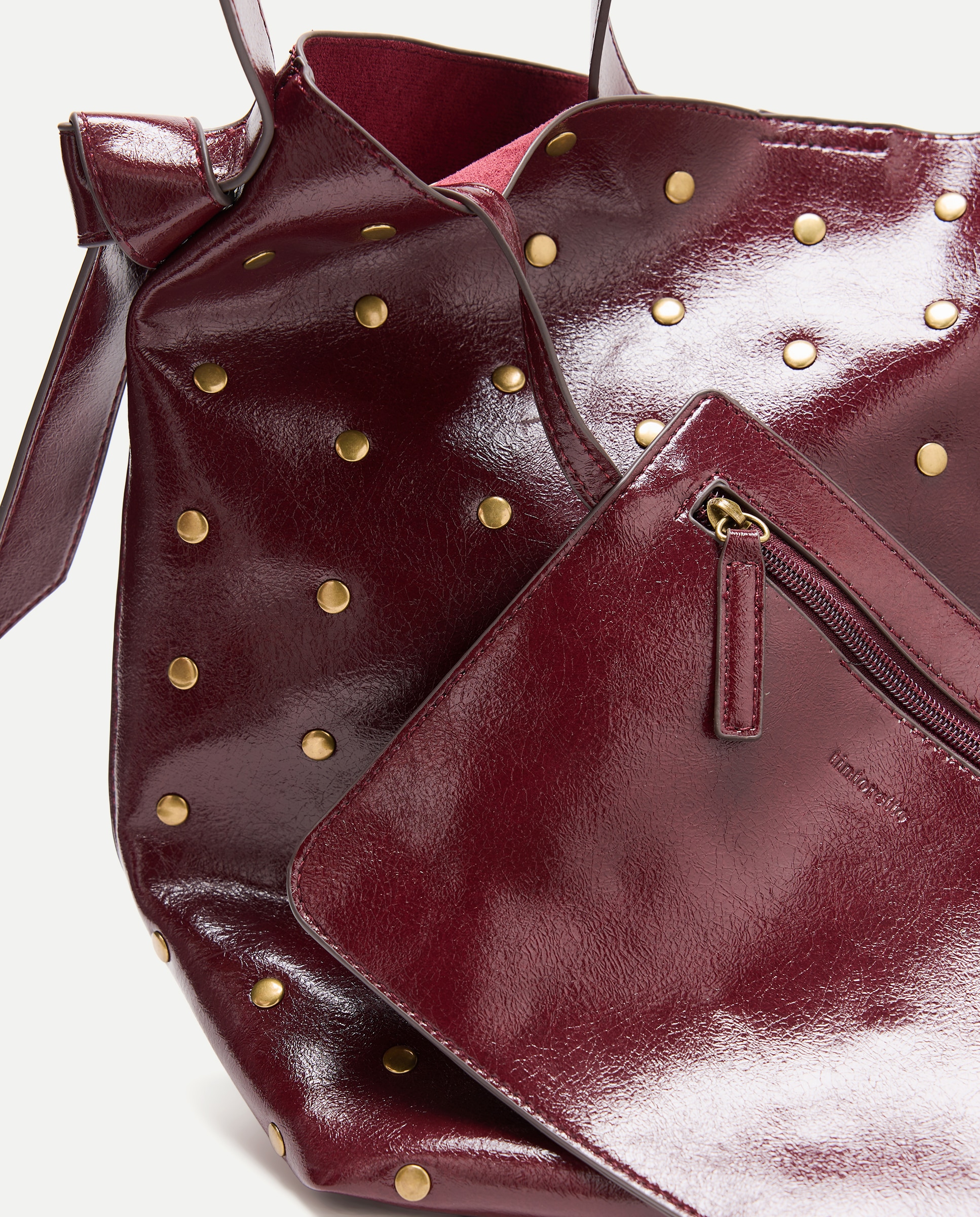 Mala Bucket de Ombro com Mini Tachas Bordeaux-4
