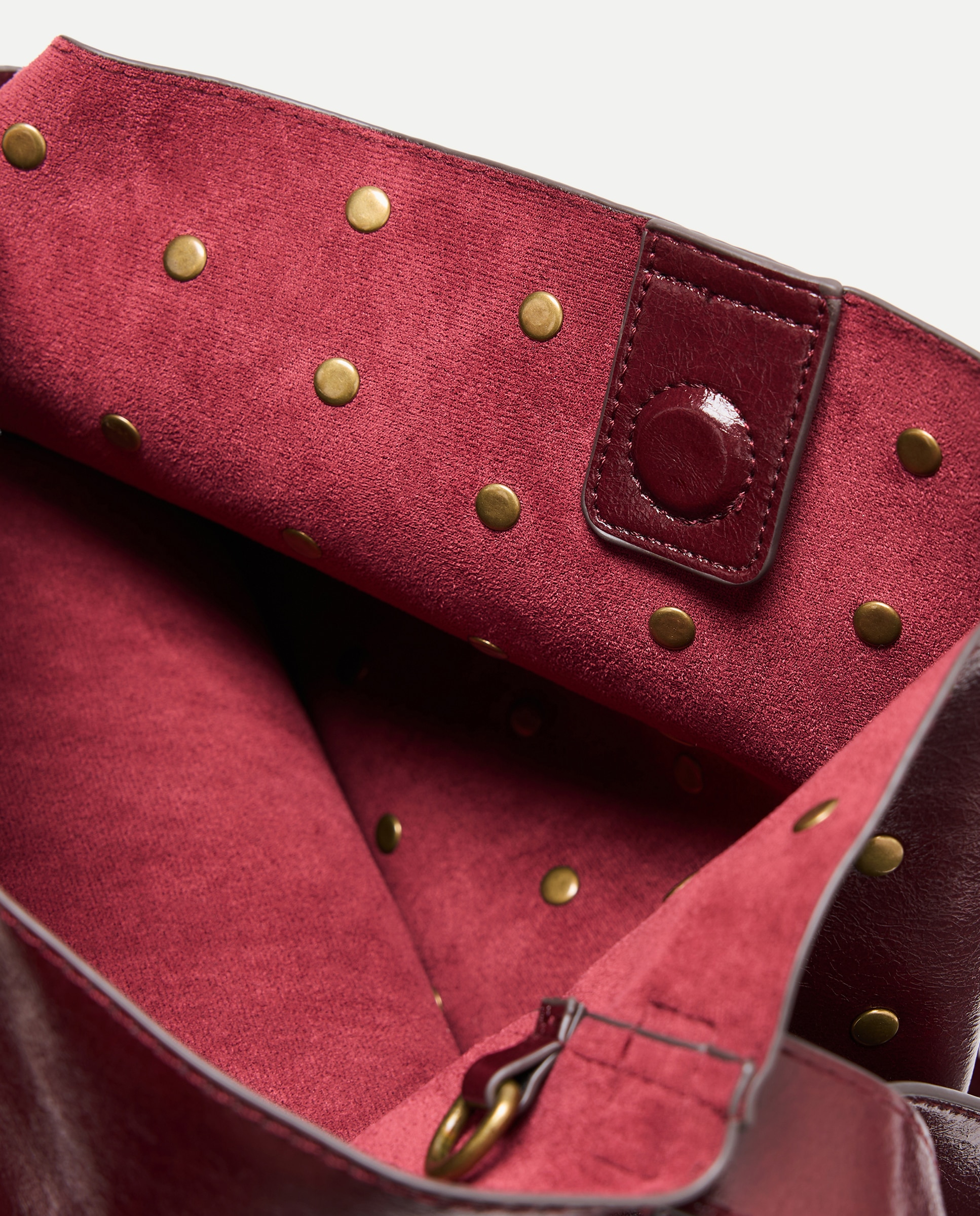 Mala Bucket de Ombro com Mini Tachas Bordeaux-5
