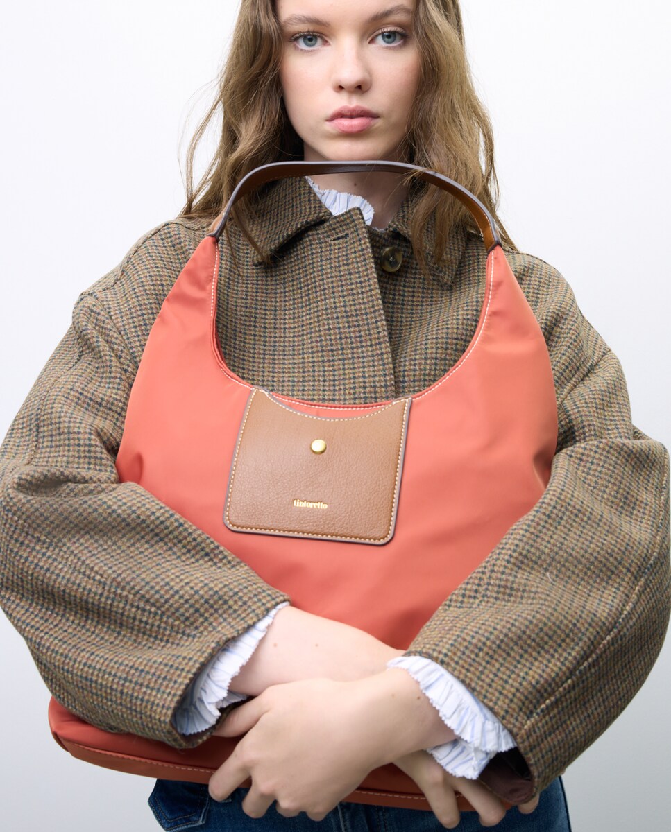 Mala Hobo Grande de Nylon 770 Terracota-4