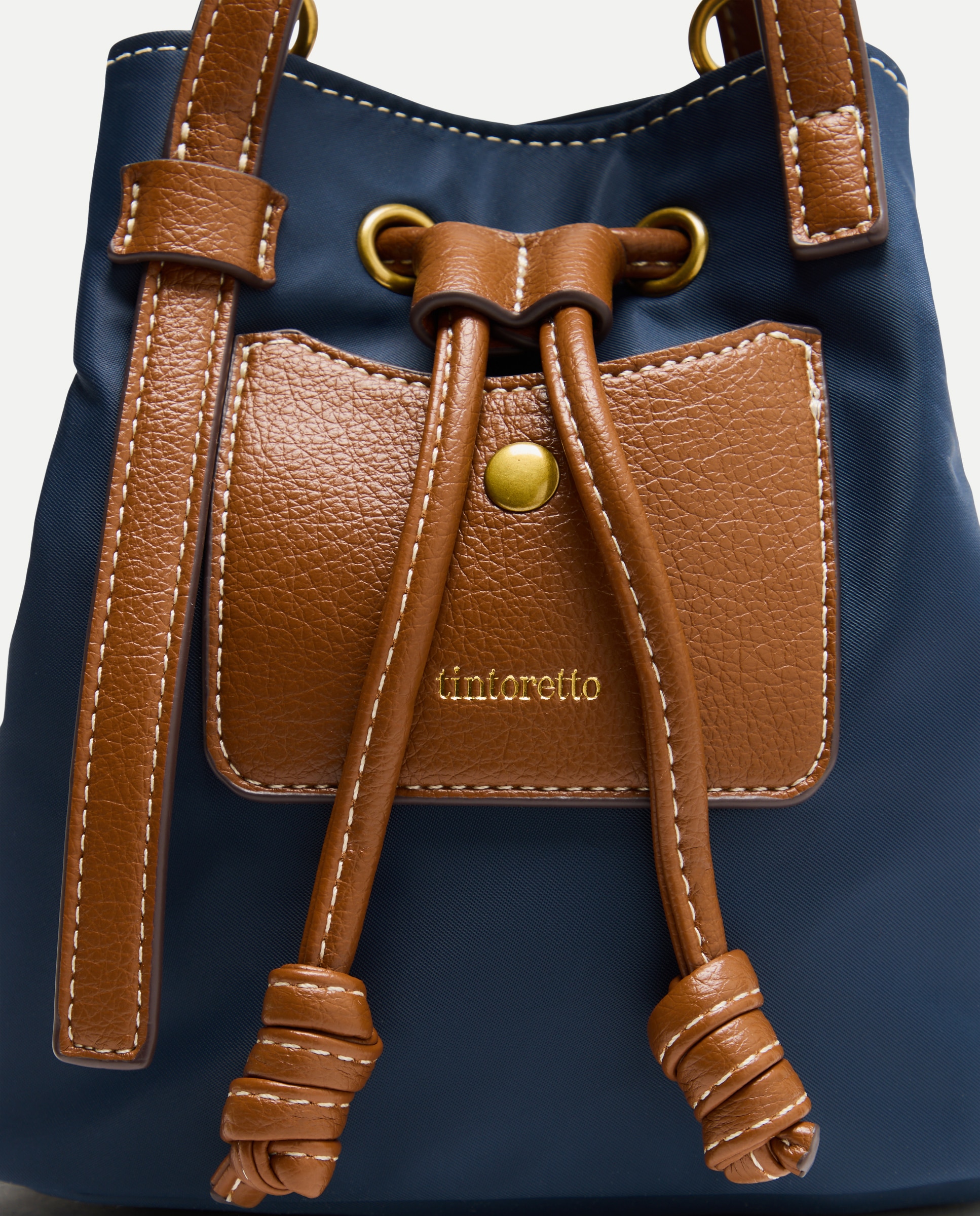 Mala Tipo Bucket Média com Efeito de Ráfia 430 Azul Escuro-4