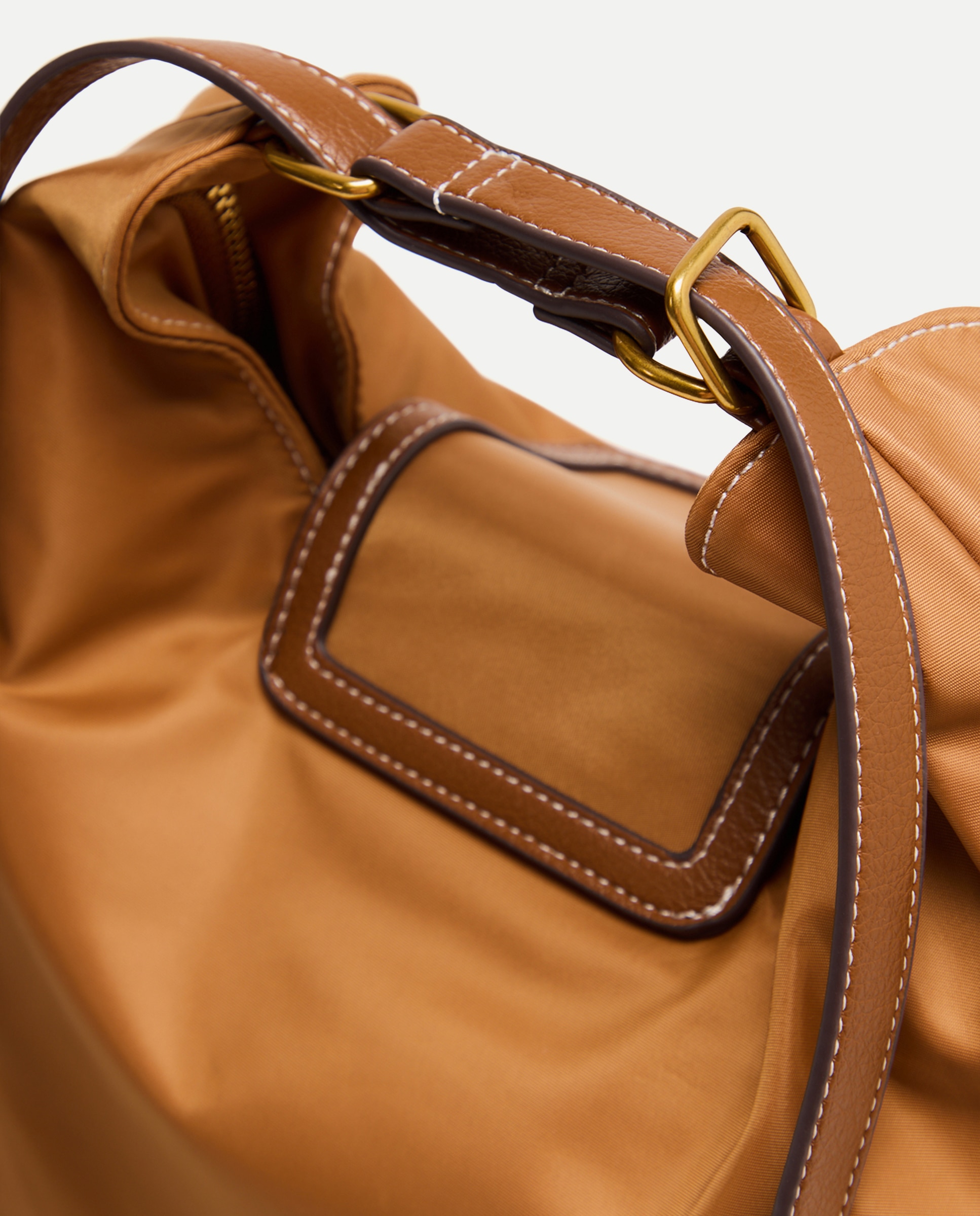 Mochila Conversível em Mala de Ombro Castanho-5