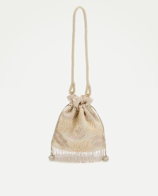 Bolso tipo saco bordado