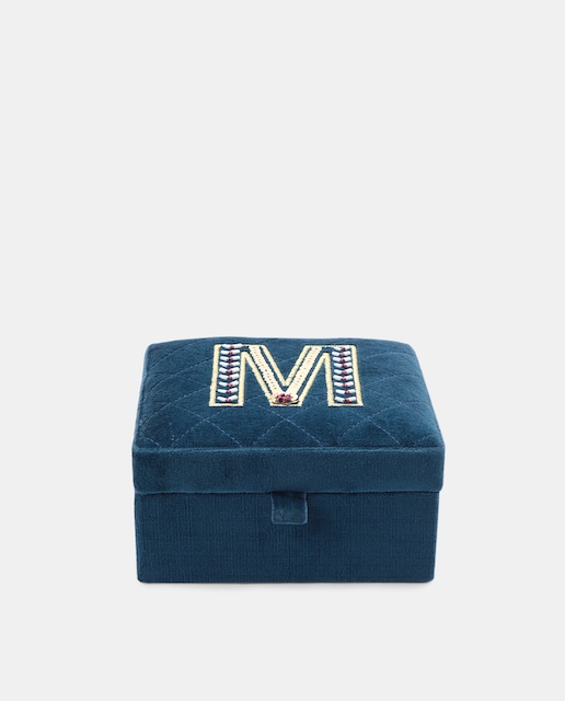 Imagem 0 de Guarda-Joias com Bordado da Letra M